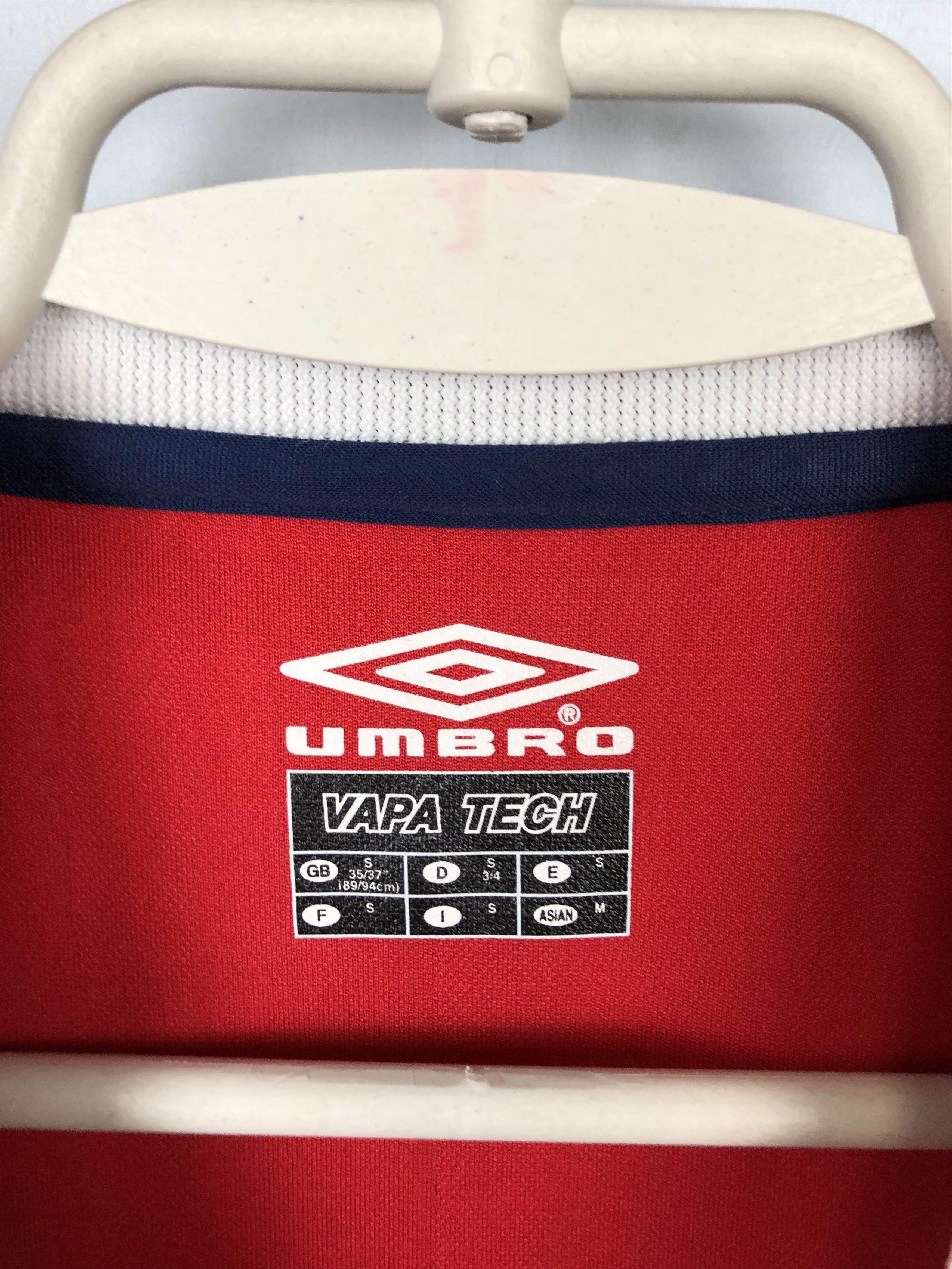Umbro Vintage Walton & Hersham Football Shirt Jersey Tee Hype Size US S / EU 44-46 / 1 - 8 Thumbnail