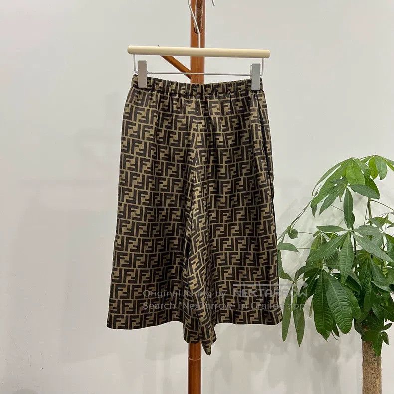 Fendi Fendi Shorts Size 24" / US 00 / IT 34 - 2 Thumbnail