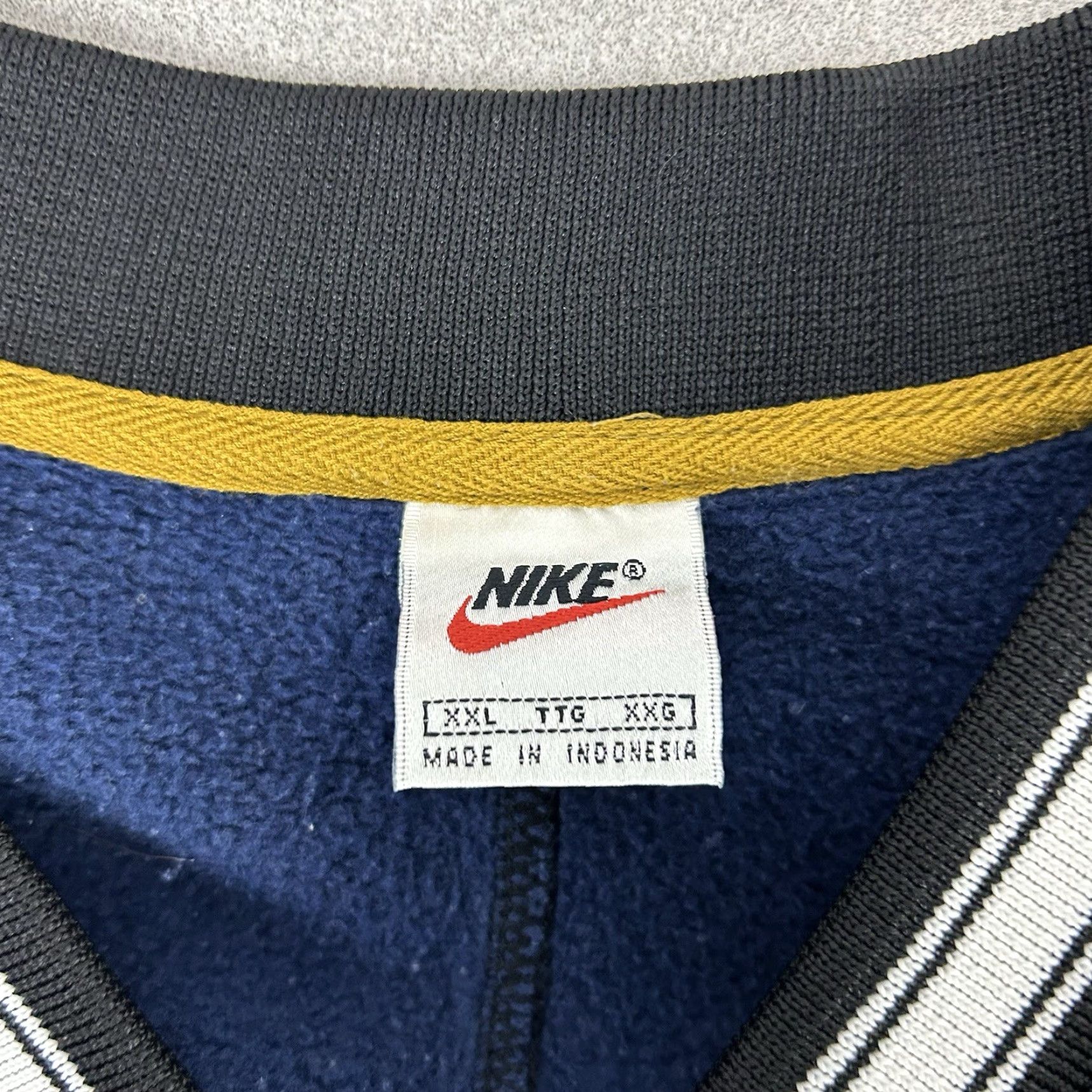 Nike VTG Nike Sweatshirt V-Neck Black Mens XXL Pull Over Swoosh Logo 90s Sherpa Lined Size US XXL / EU 58 / 5 - 3 Thumbnail
