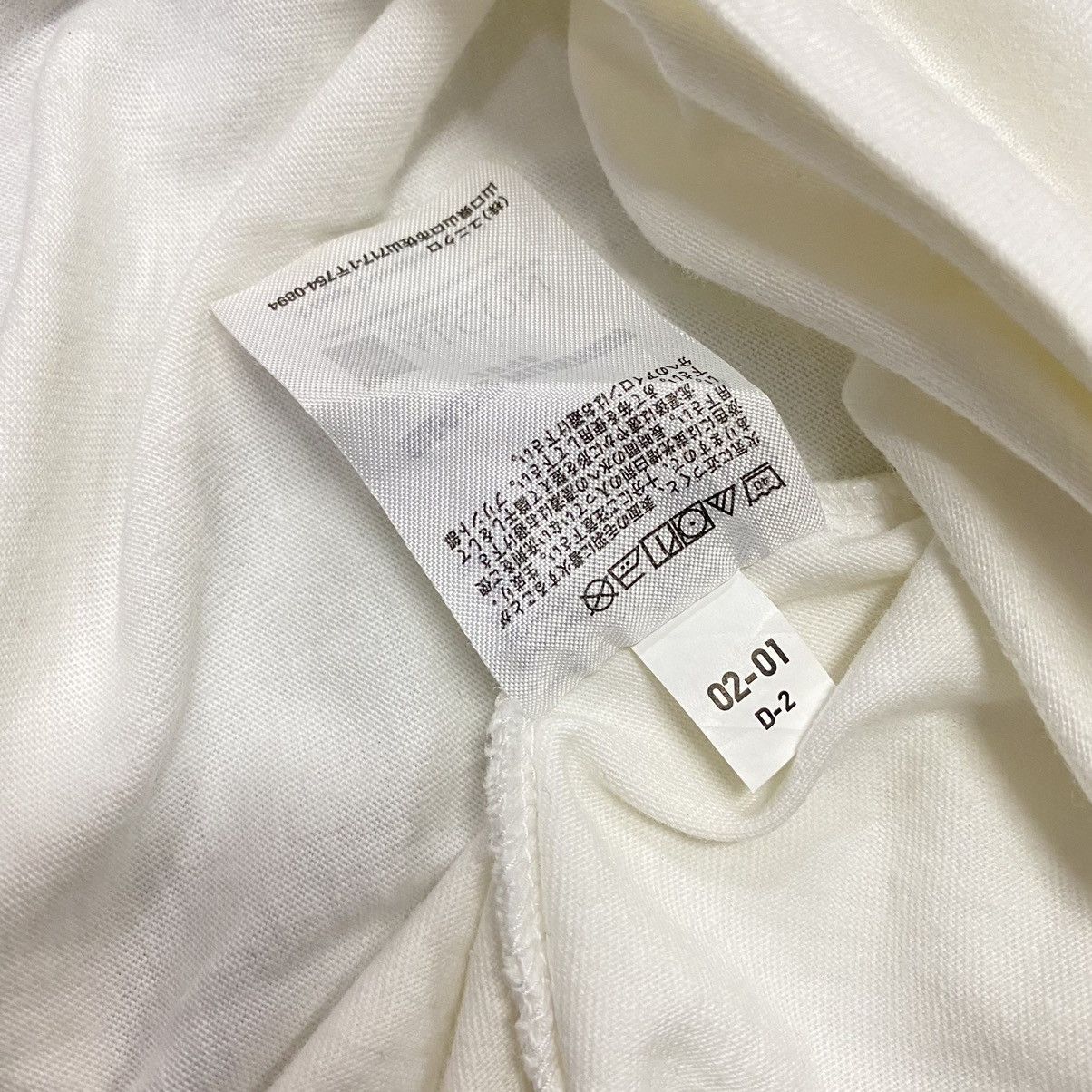 Uniqlo Uniqlo Blade Runner 2045 Promo Movie Tee Box Logo Size US XL / EU 56 / 4 - 5 Thumbnail
