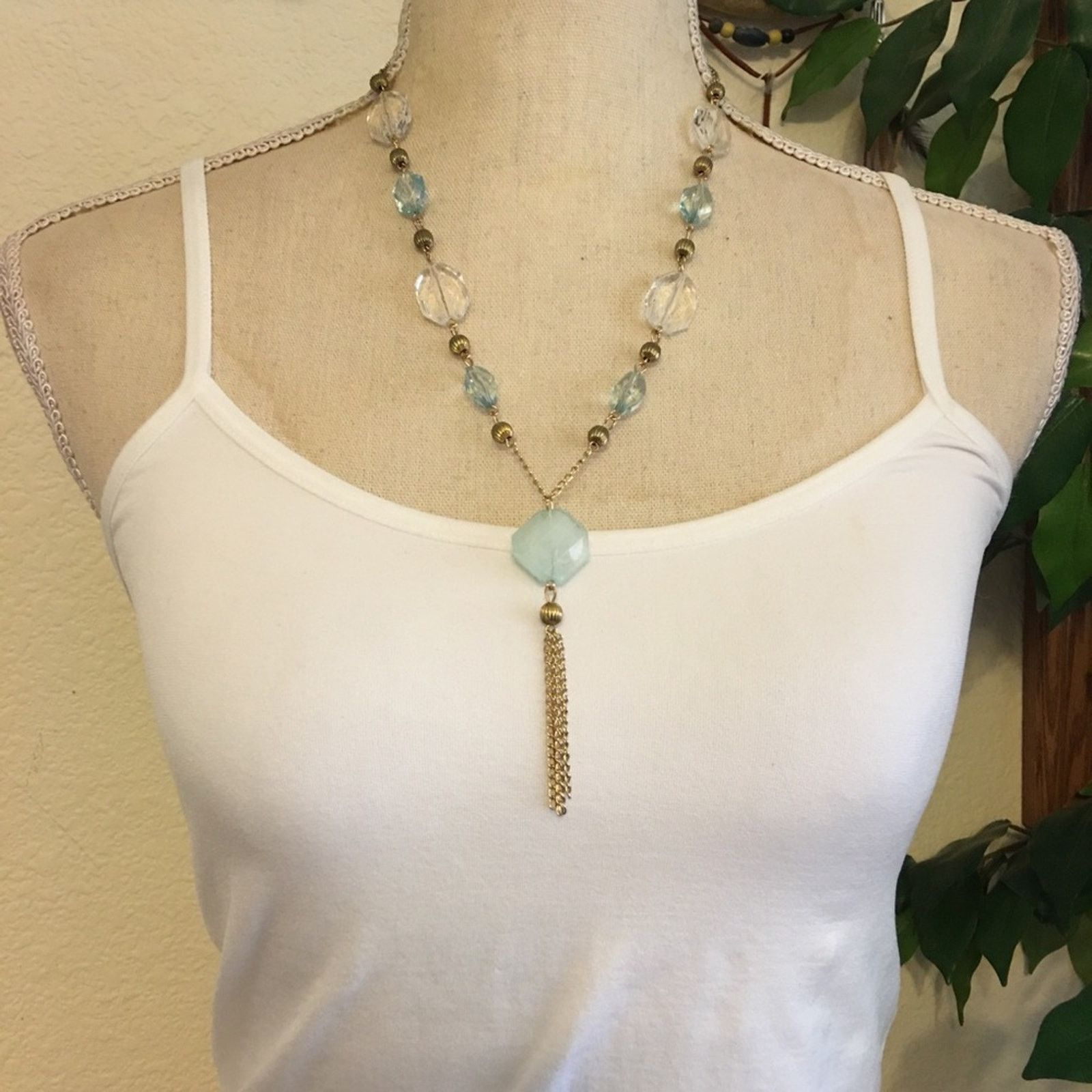 Vintage Vintage plastic beaded gold tone chain necklace Size ONE SIZE - 4 Thumbnail
