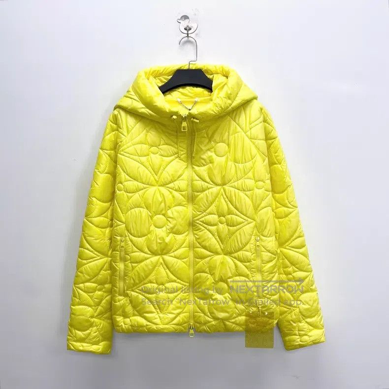 Louis Vuitton Louis Vuitton Lemon yellow quilted embossed embossed large Size US L / EU 52-54 / 3 - 1 Thumbnail