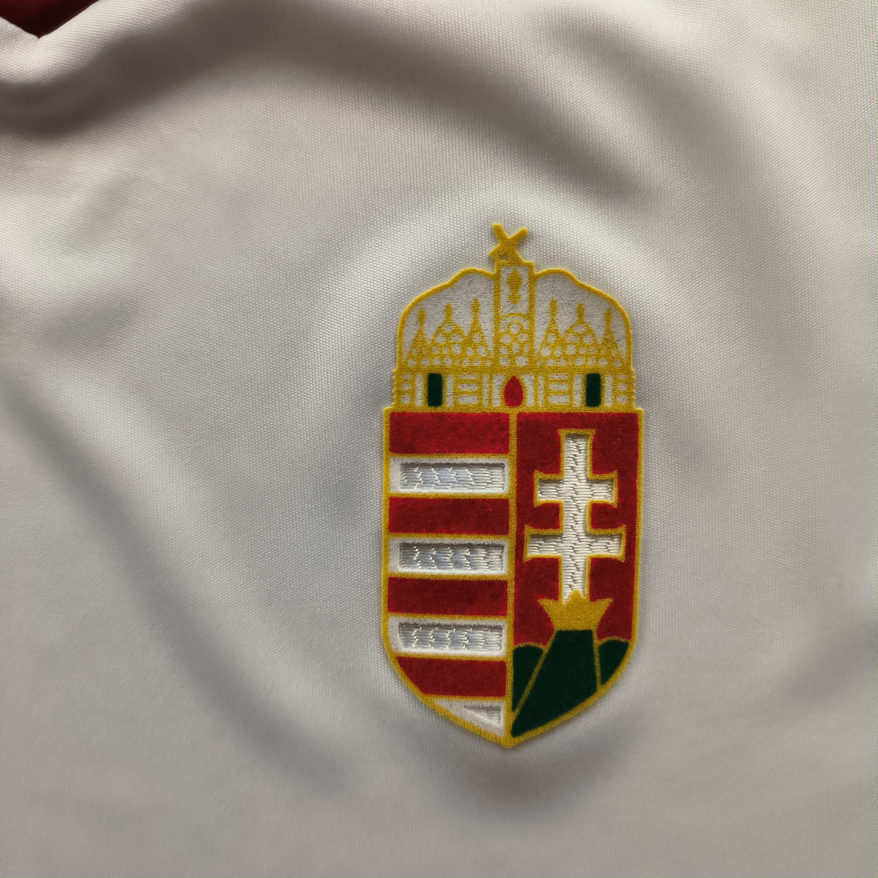 Adidas Hungary 2016-18 Adidas away football jersey shirt size S Size US S / EU 44-46 / 1 - 3 Thumbnail