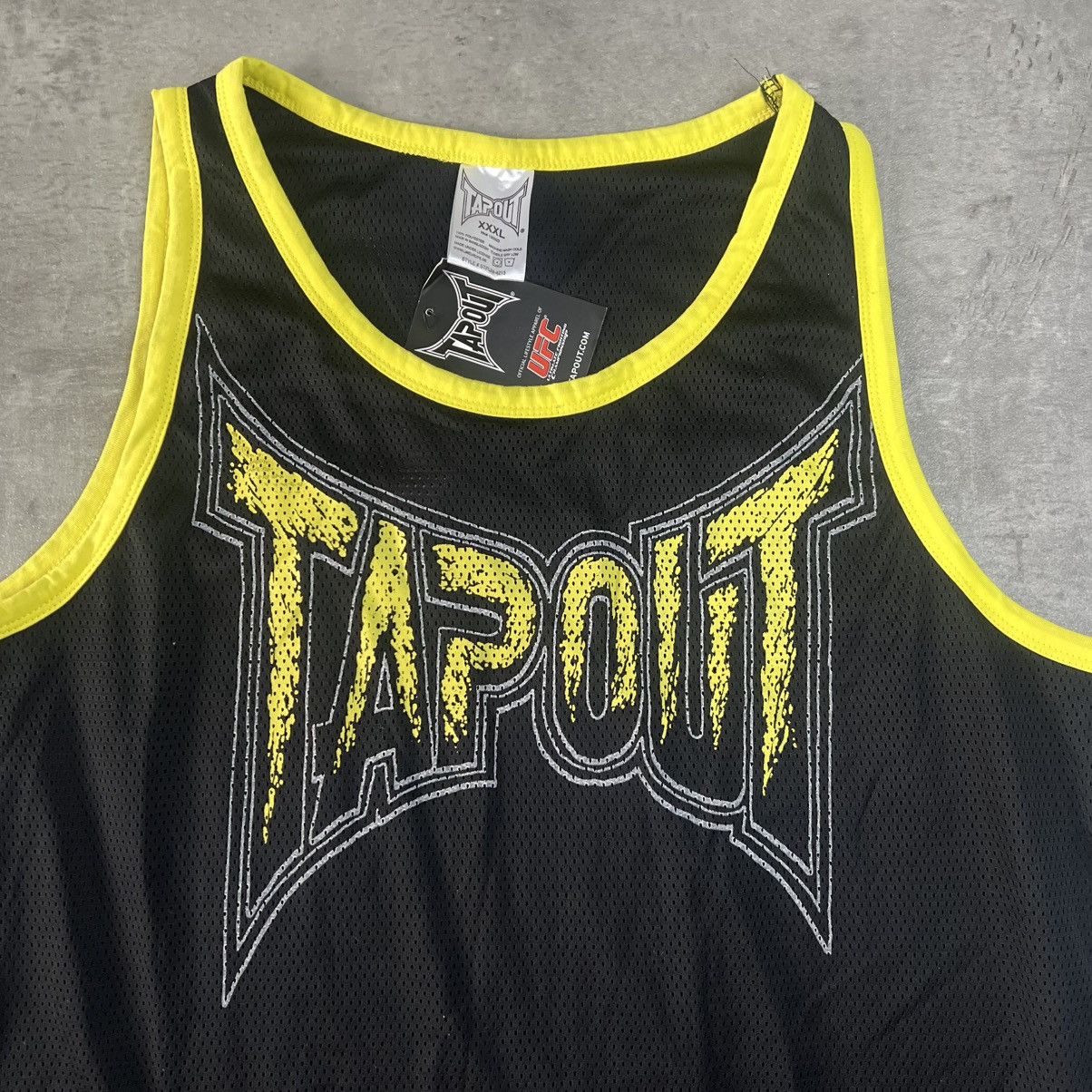 Tapout Tapout x UFC “To Quit Does Not Exist” Tank Top Vintage XXL Size US XXL / EU 58 / 5 - 3 Thumbnail