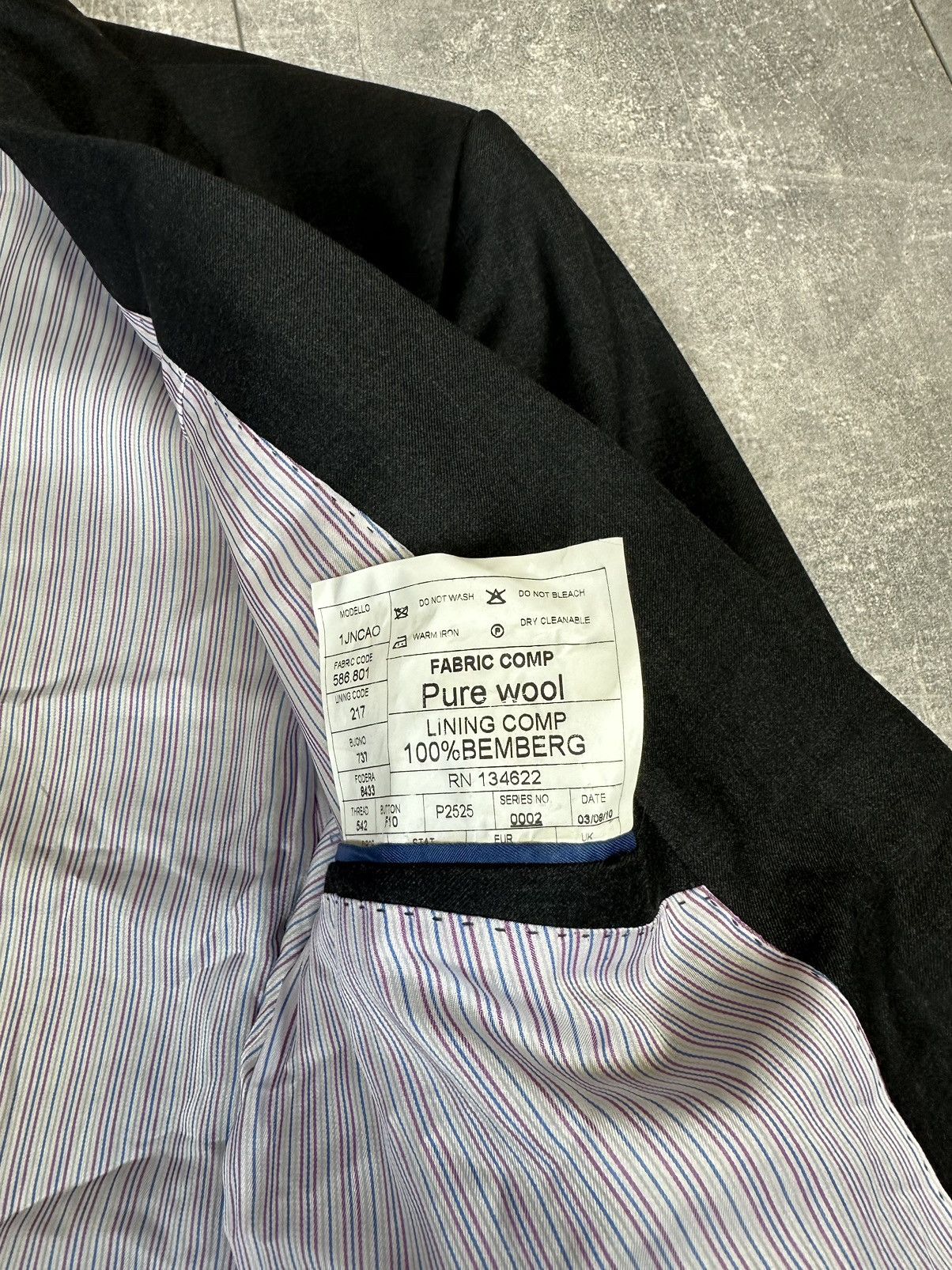 Vintage Men’s SuitSupply pure wool blazer jacket Size 52L - 9 Thumbnail