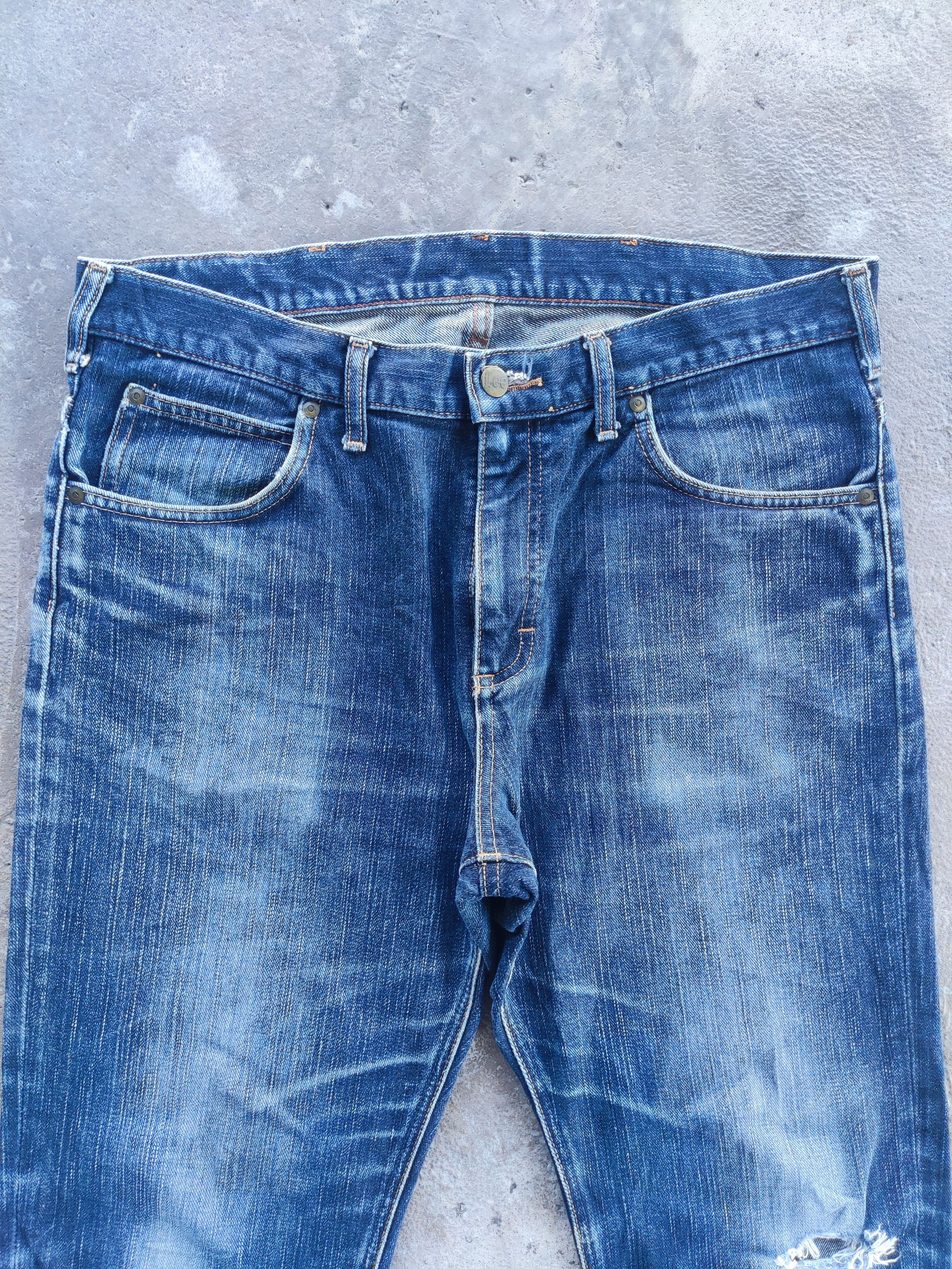 Japanese Brand × Lee Vintage Lee Japan Jeans Distressed Faded Denim Pants W33 Size US 33 - 3 Thumbnail