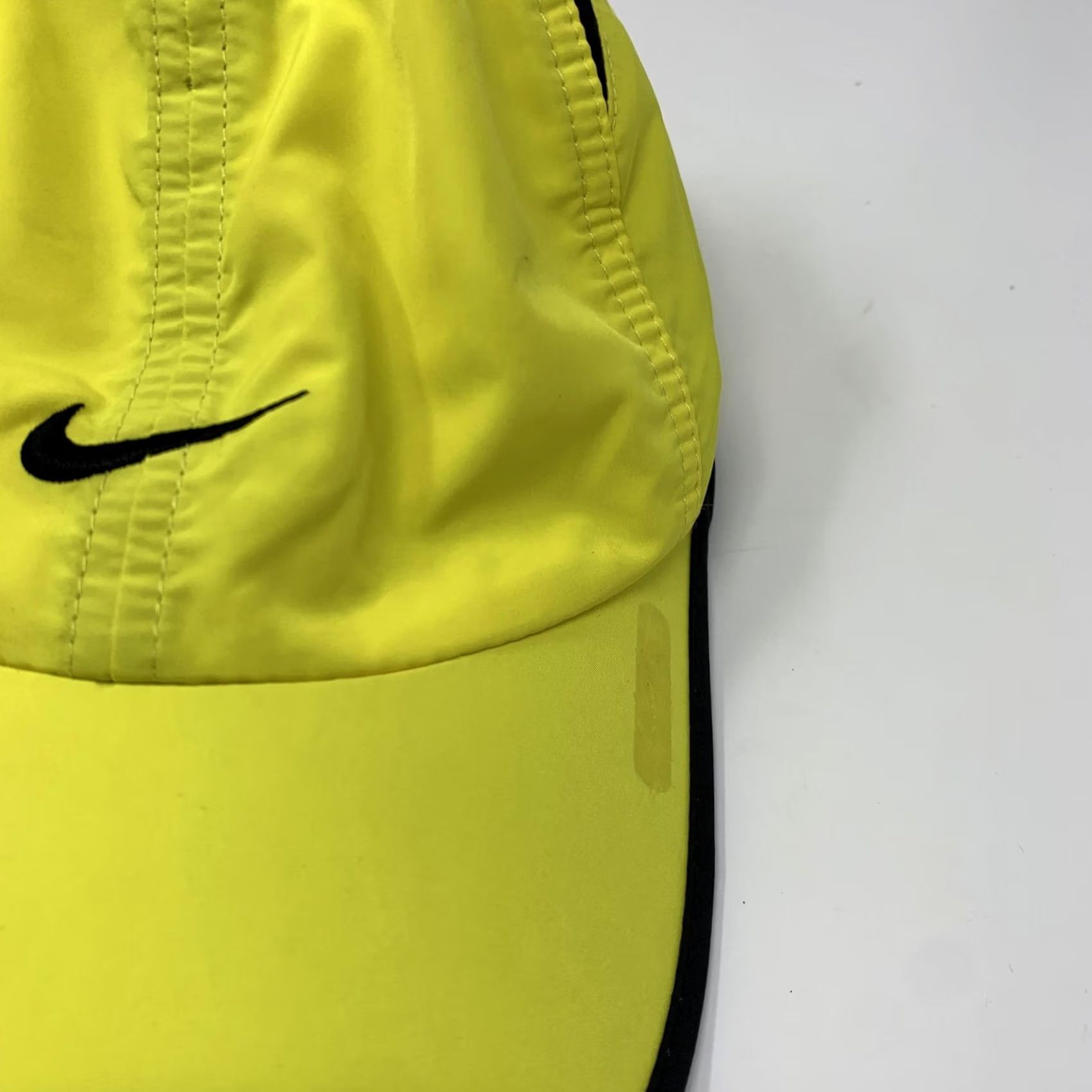 Nike Nike Hat Cap Strap Back Yellow Dri-FIT Running Volt Mens Featherlight 2011 Size ONE SIZE - 2 Thumbnail