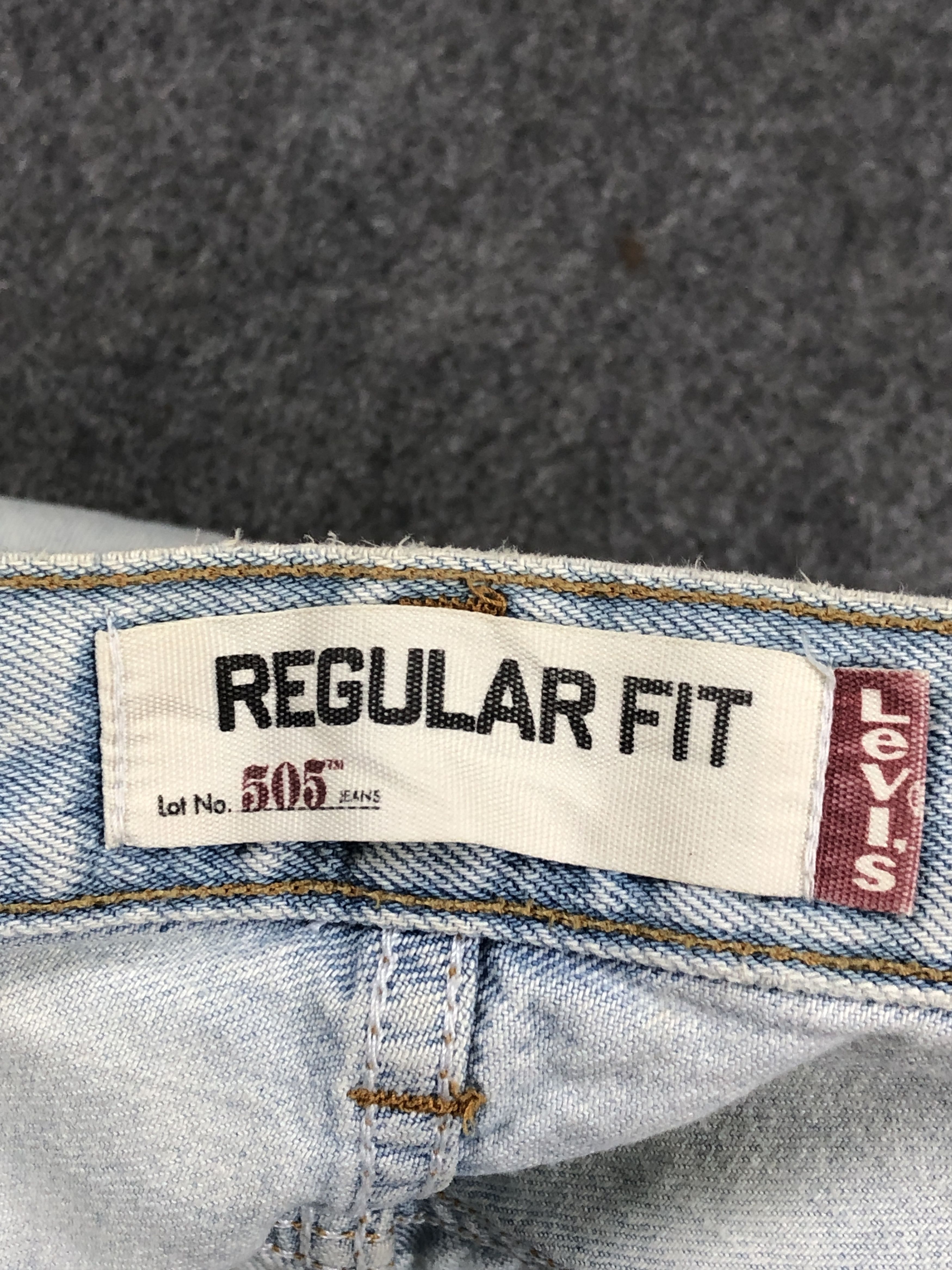 Levi's Light Washed Vintage Levis 505 Jeans DP2366 Size US 35 - 17 Thumbnail