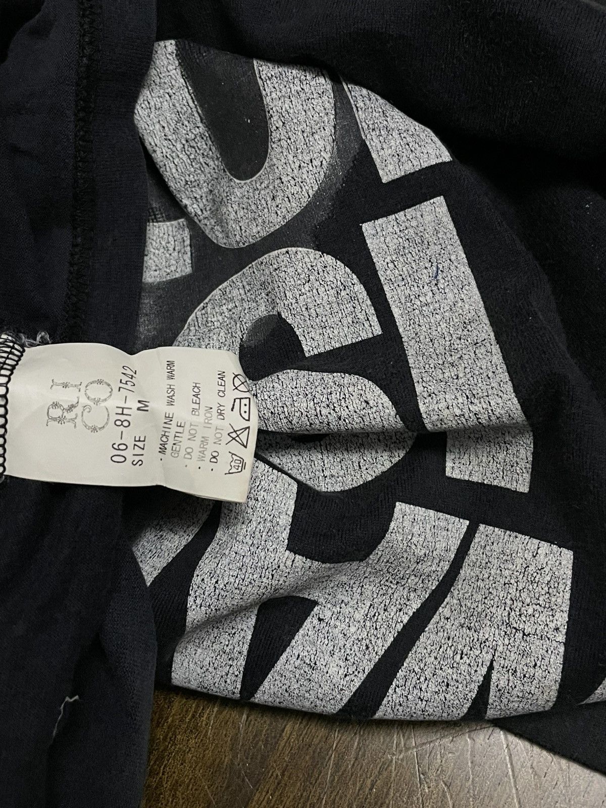 Japanese Brand Vintage 90s Japan Designer Rico ‘War Is Not Over’ Iconic Tee Size US M / EU 48-50 / 2 - 8 Thumbnail