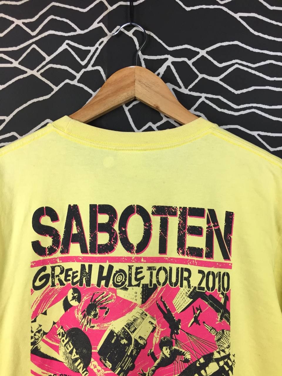 Band Tees Saboten Japanese Punk Rock Band Green Hole 2010 Tour Tee Size US L / EU 52-54 / 3 - 12 Thumbnail