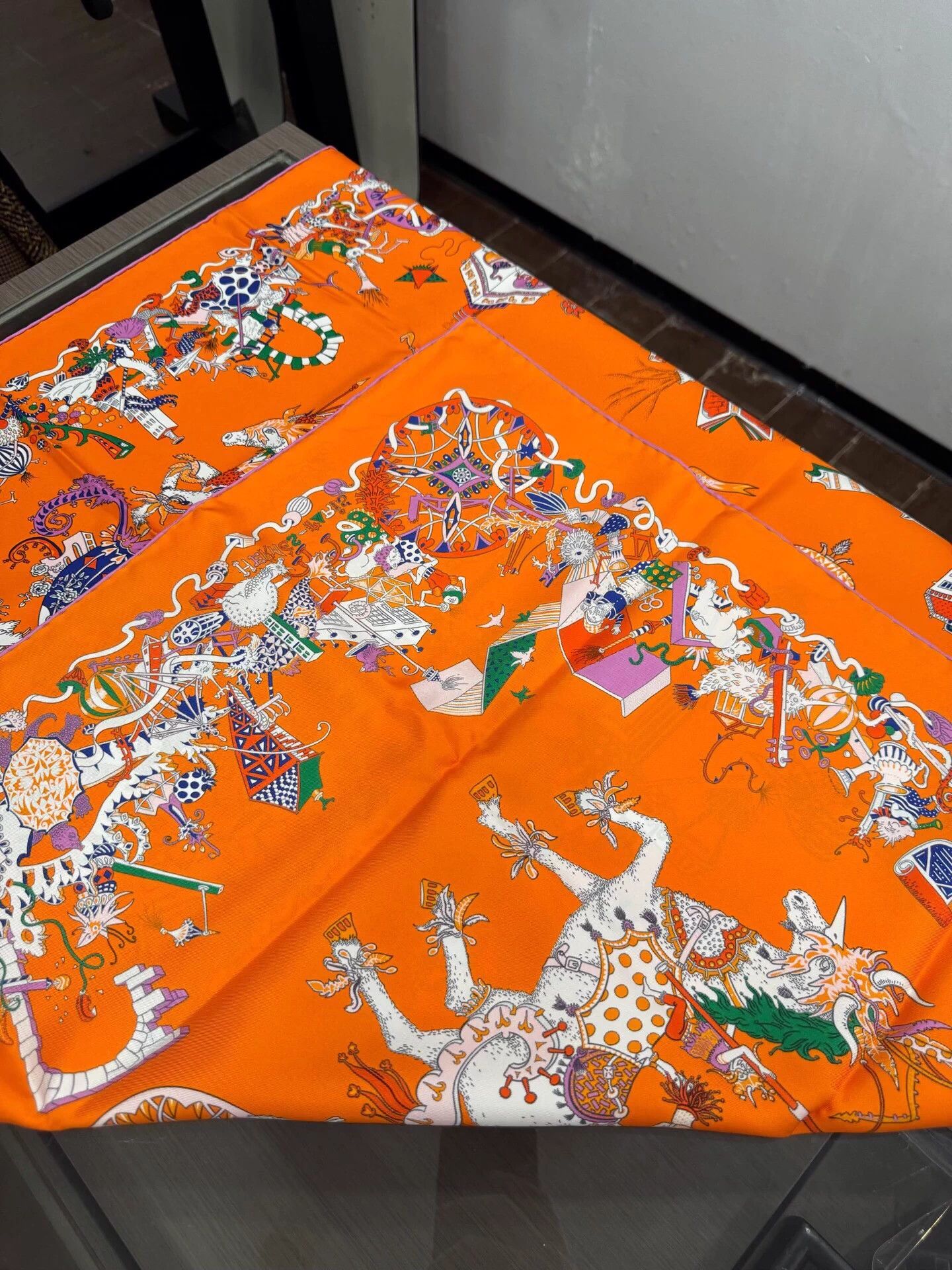 Hermes Hermes Carnaval Orange Cartoon Logo 90x90cm New Size ONE SIZE - 5 Thumbnail