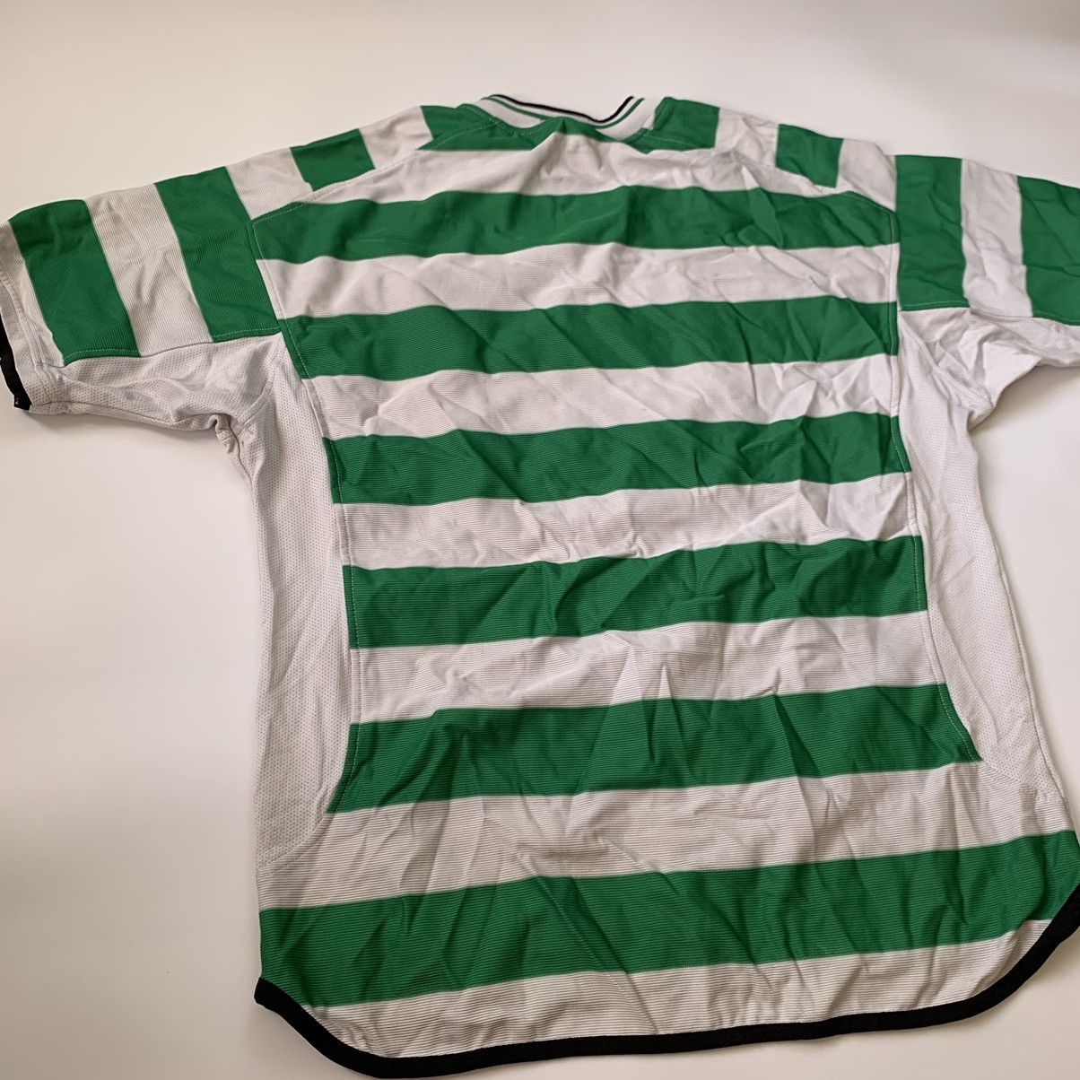 Umbro Celtic Umbro vintage soccer jersey L2000 ntl Size US L / EU 52-54 / 3 - 12 Thumbnail
