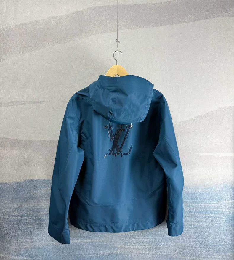 Louis Vuitton Louis Vuitton Blue Offset Letter Back Logo Jacket Size US M / EU 48-50 / 2 - 3 Thumbnail