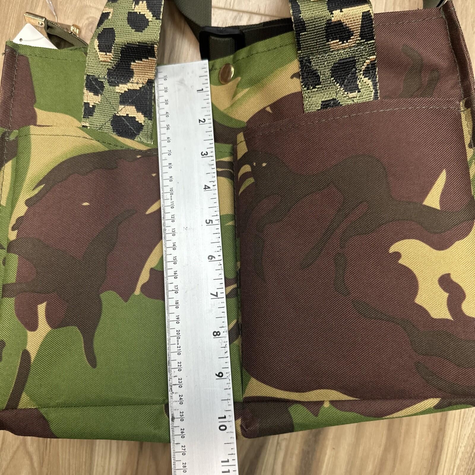 The Unbranded Brand Camouflage Print Tote Bag Gold Hardware Detachable Size ONE SIZE - 4 Thumbnail
