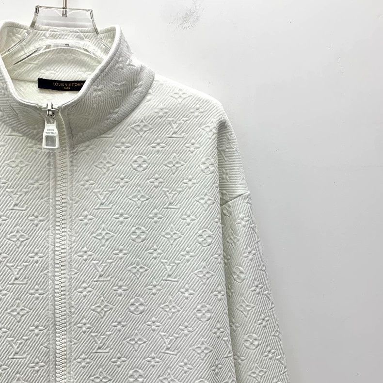 Louis Vuitton Louis Vuitton 22 Long Sleeve Jacket with White Embossed Lo Size US M / EU 48-50 / 2 - 3 Thumbnail