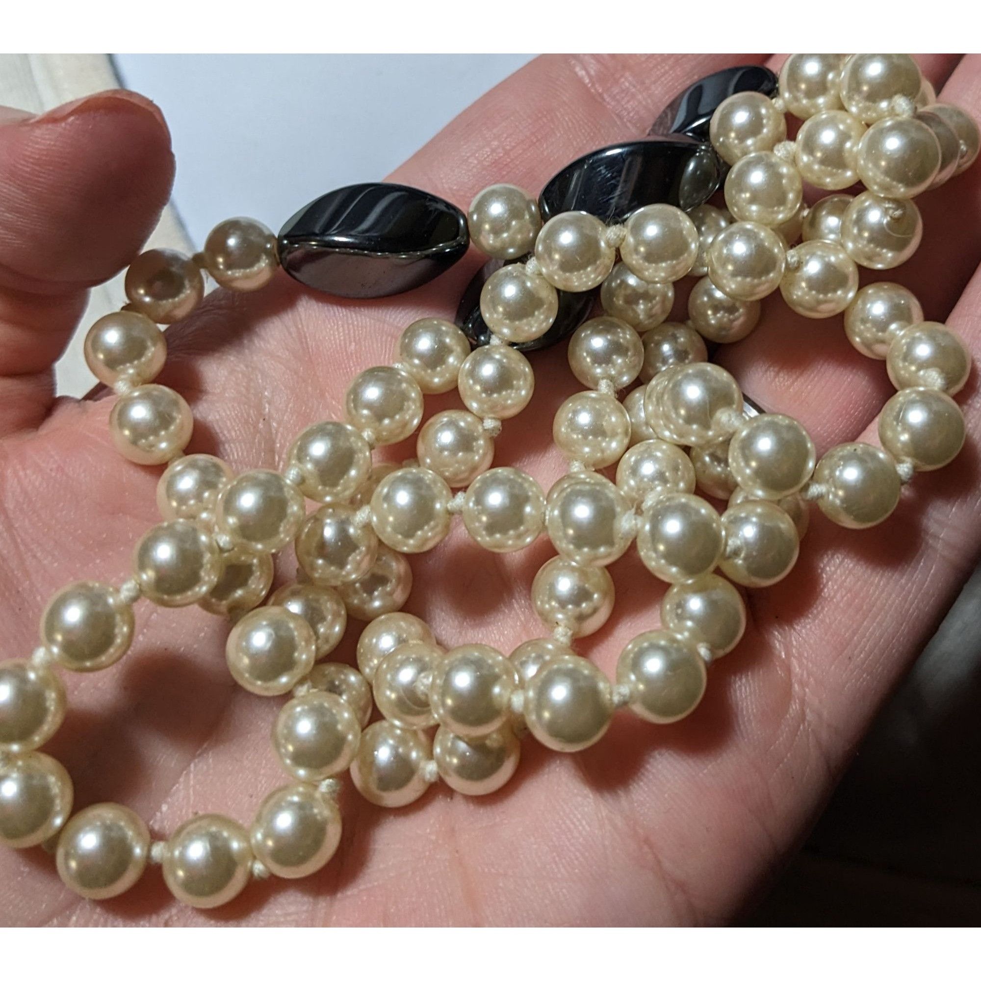Other Glass Pearl Hematite Accent Beaded Necklace Size ONE SIZE - 7 Thumbnail