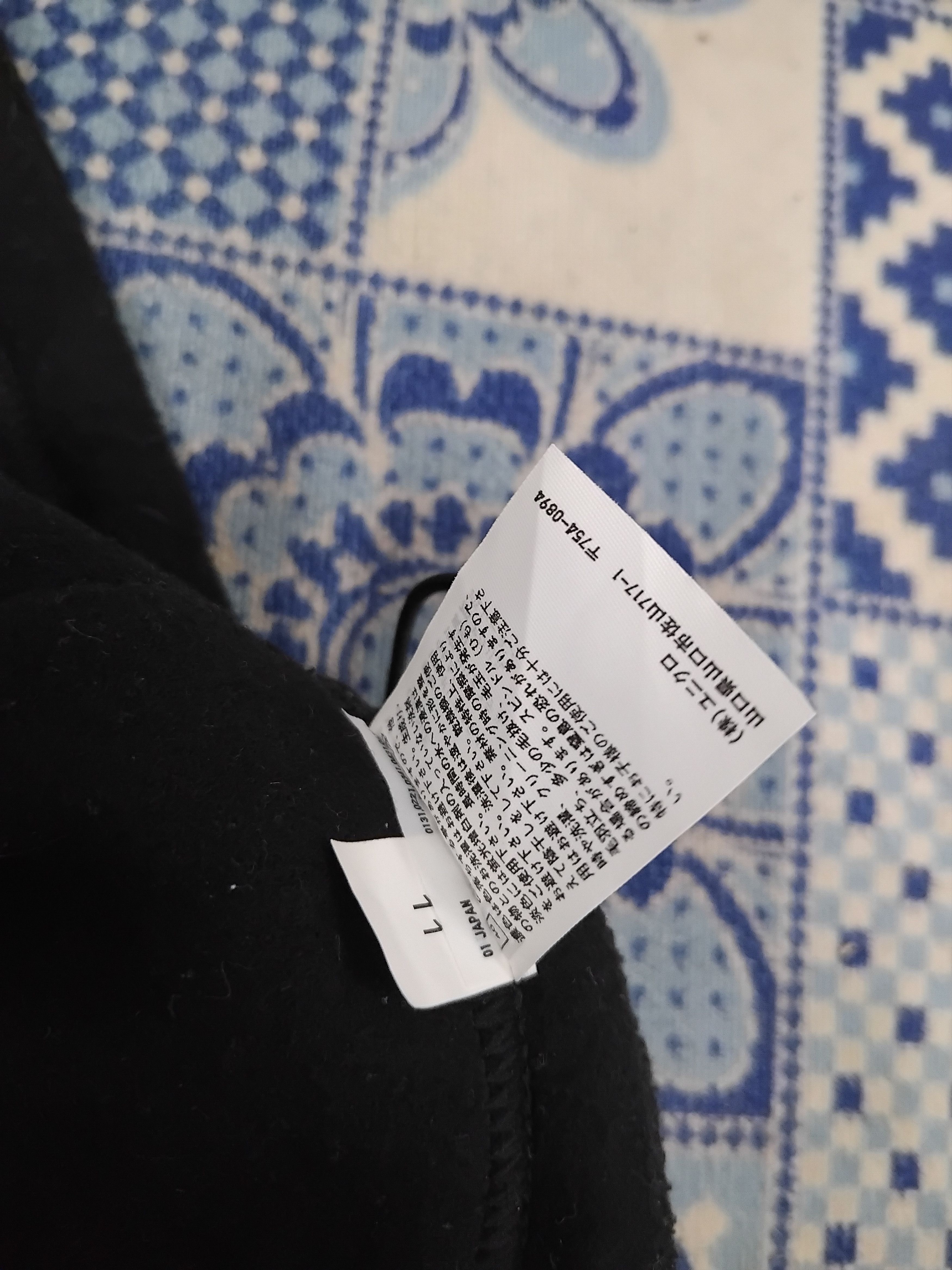 Japanese Brand Uniqlo black colour neck warmer Size ONE SIZE - 3 Thumbnail