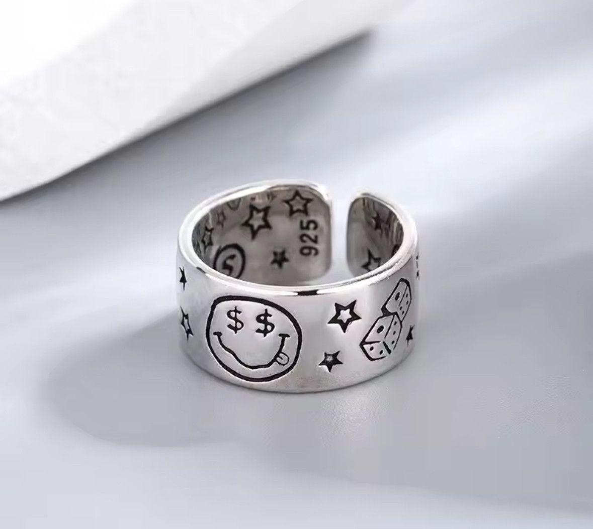 Jewelry Personality Smile Face Poker Dice Vintage Thai Silver Ring Size ONE SIZE - 1 Thumbnail