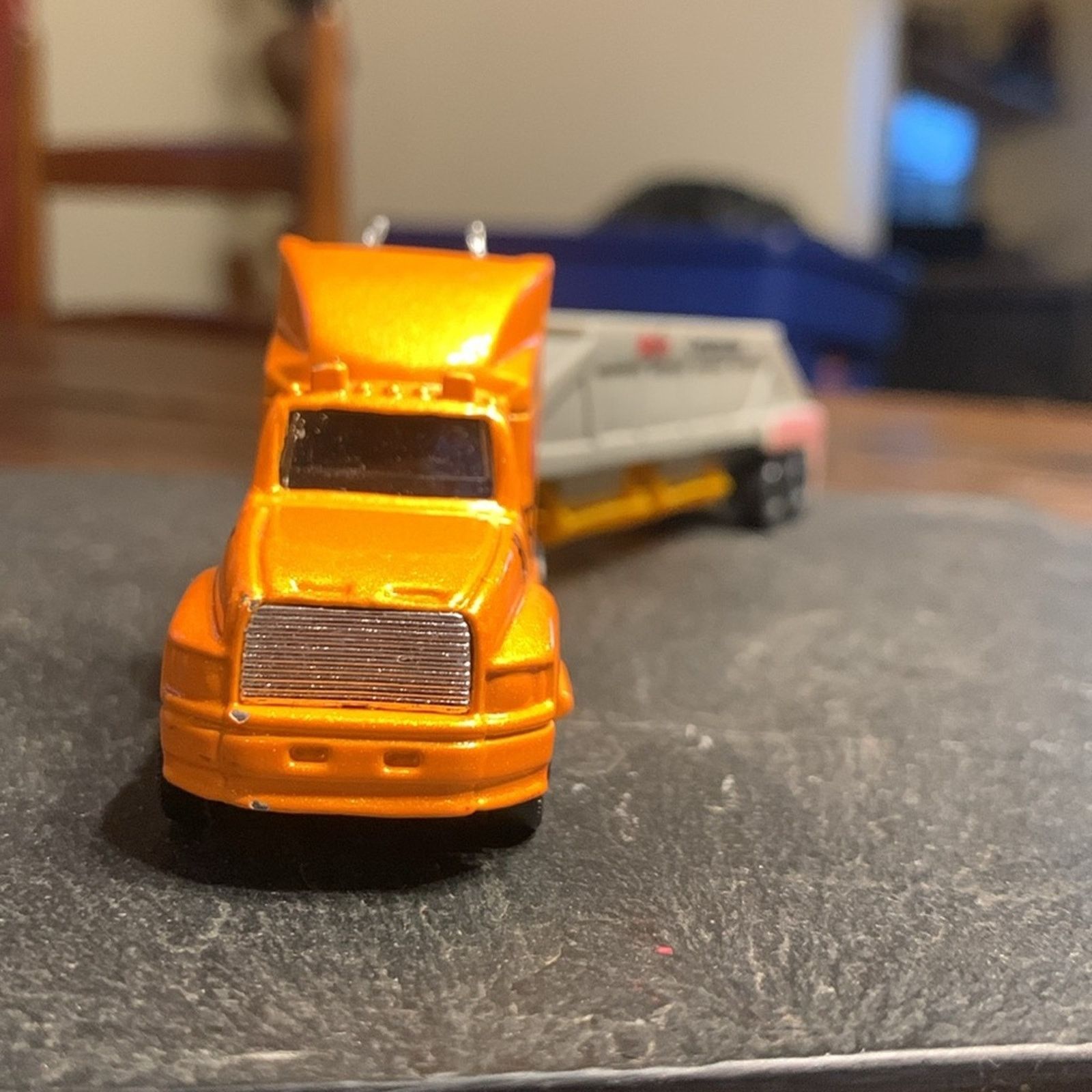 Vintage Maisto construction #8 Ford aeromax truck and trailer Size ONE SIZE - 4 Thumbnail