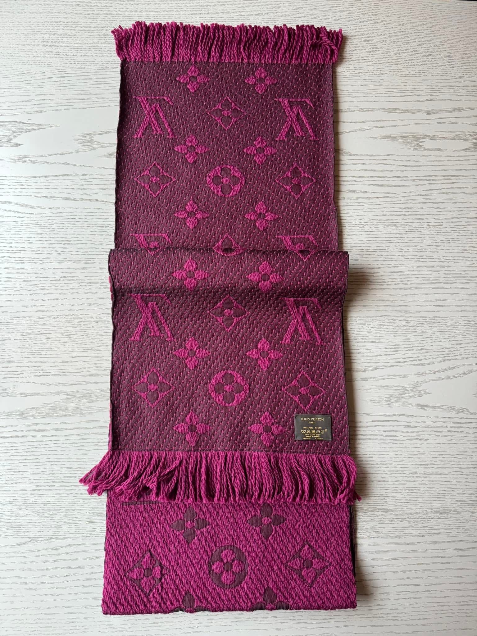 Louis Vuitton Authentic Louis Vuitton Logomania Scarf Pink Plume Monogram Size ONE SIZE - 2 Thumbnail