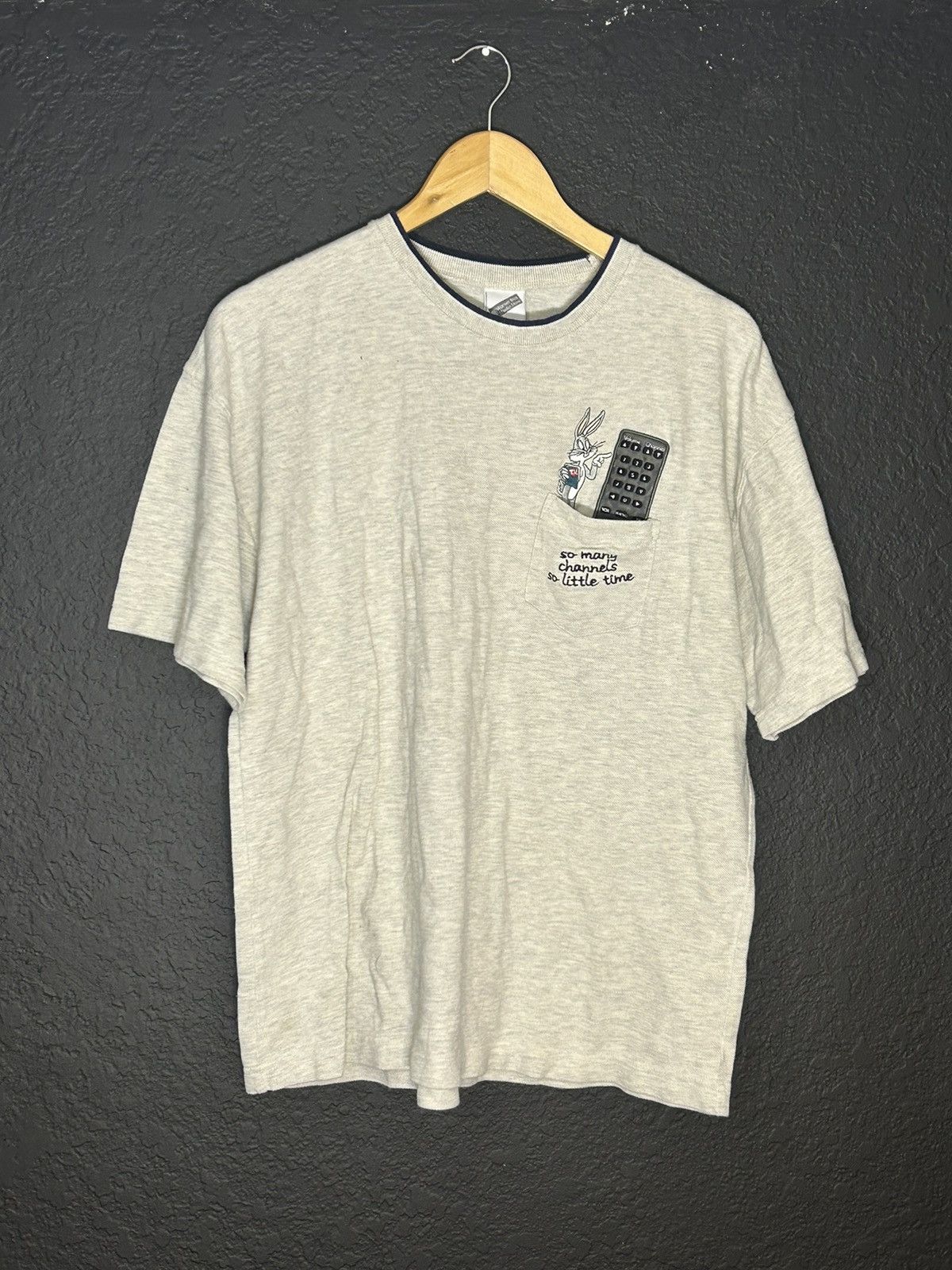 Warner Bros Y2K Bugs Bunny Tv Remote Pocket T Shirt Size US L / EU 52-54 / 3 - 1 Thumbnail