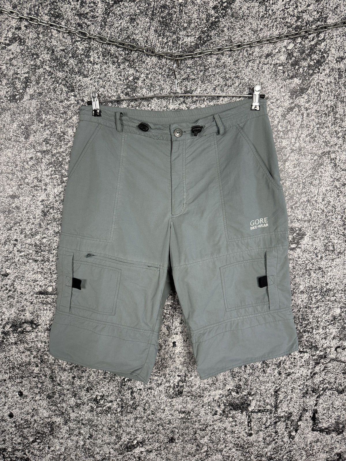 GOREWEAR Men’s Gore Bike Wear Bicycles Shorts Cargo Bike Size L Size US 36 / EU 52 - 1 Thumbnail