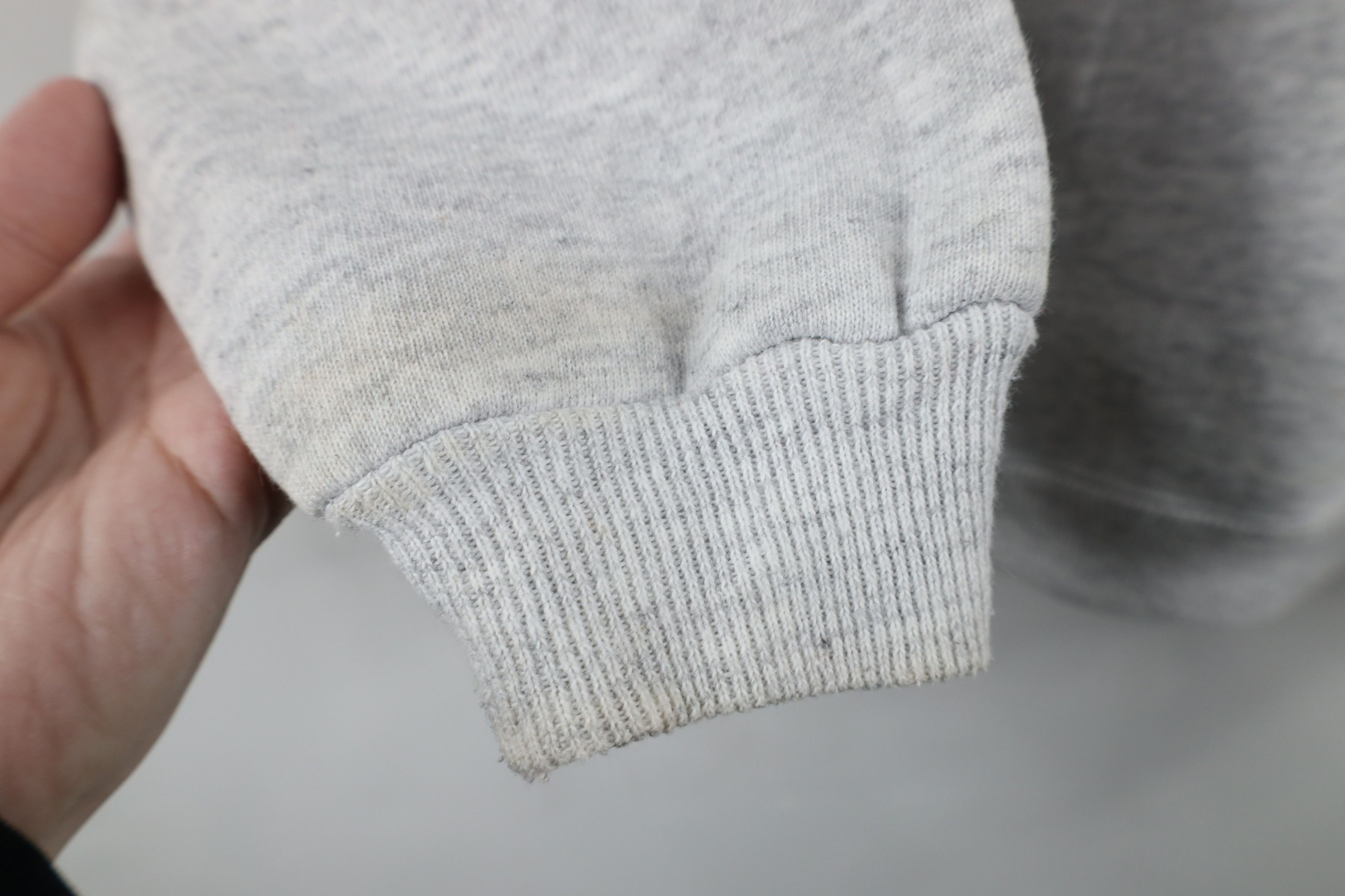 Vintage Vintage 90s The Peaceful Woods Sweatshirt Heather Gray USA Size US XL / EU 56 / 4 - 10 Thumbnail