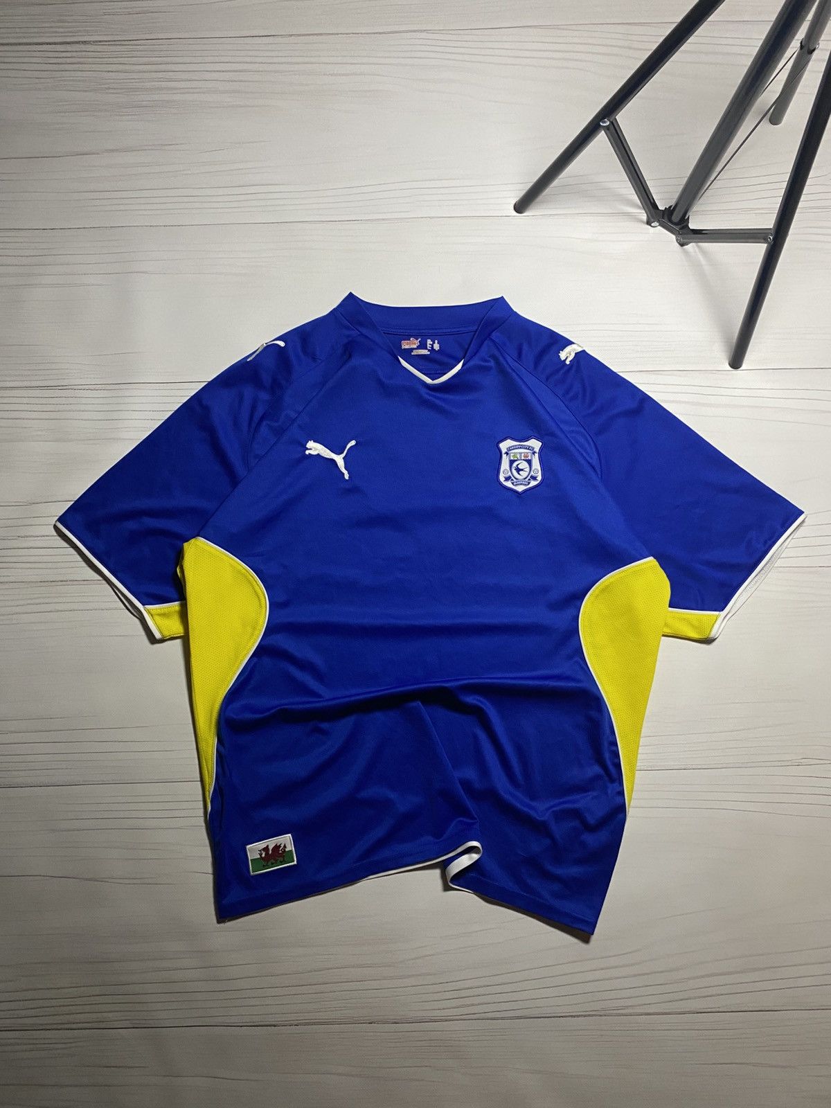 Vintage Vintage Puma Cardiff City 2009/10 home football y2k t shirt Size US M / EU 48-50 / 2 - 1 Thumbnail