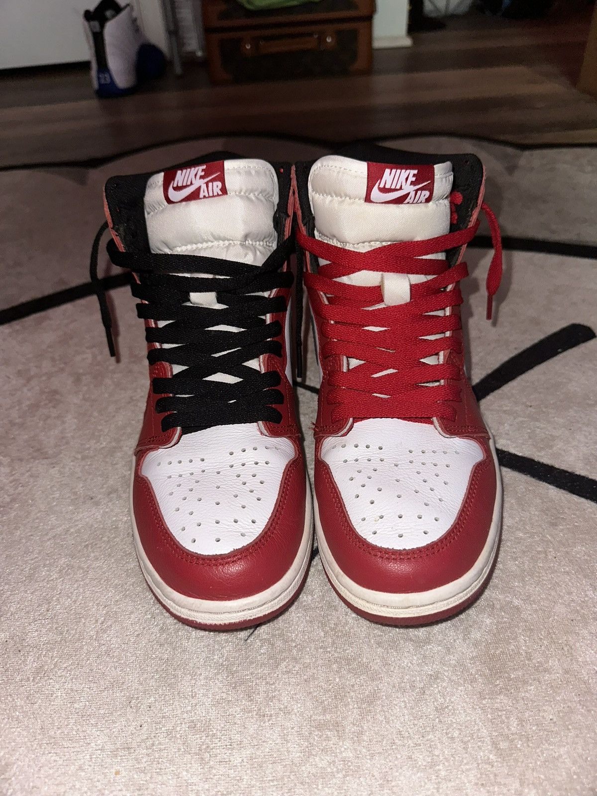 Jordan Brand Jordan 1 Retro Chicago 2015 Size US 8.5 / EU 41-42 - 2 Thumbnail