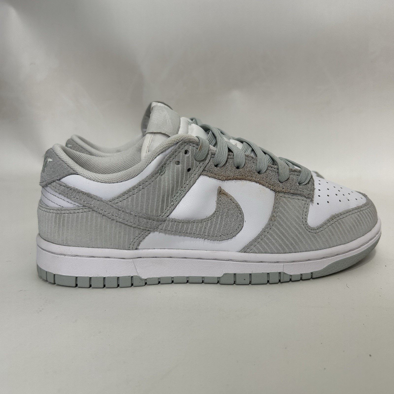 Nike Nike Dunk Low WMNS “Light Silver Corduroy” Size US 8.5 / IT 38.5 - 4 Thumbnail
