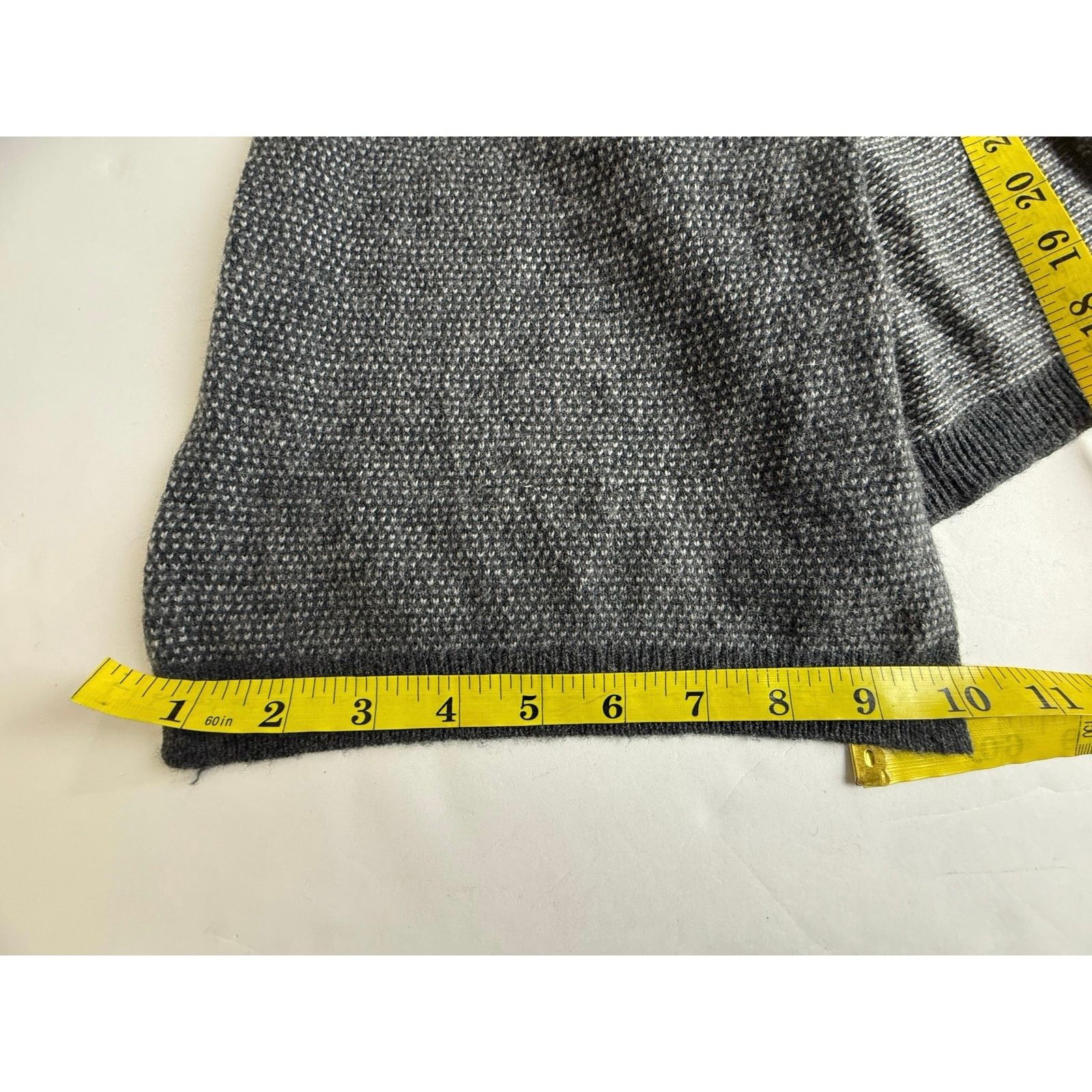 Rails Rails Gray Wool Scarf - One Size - Excellent Condition Size ONE SIZE - 5 Thumbnail