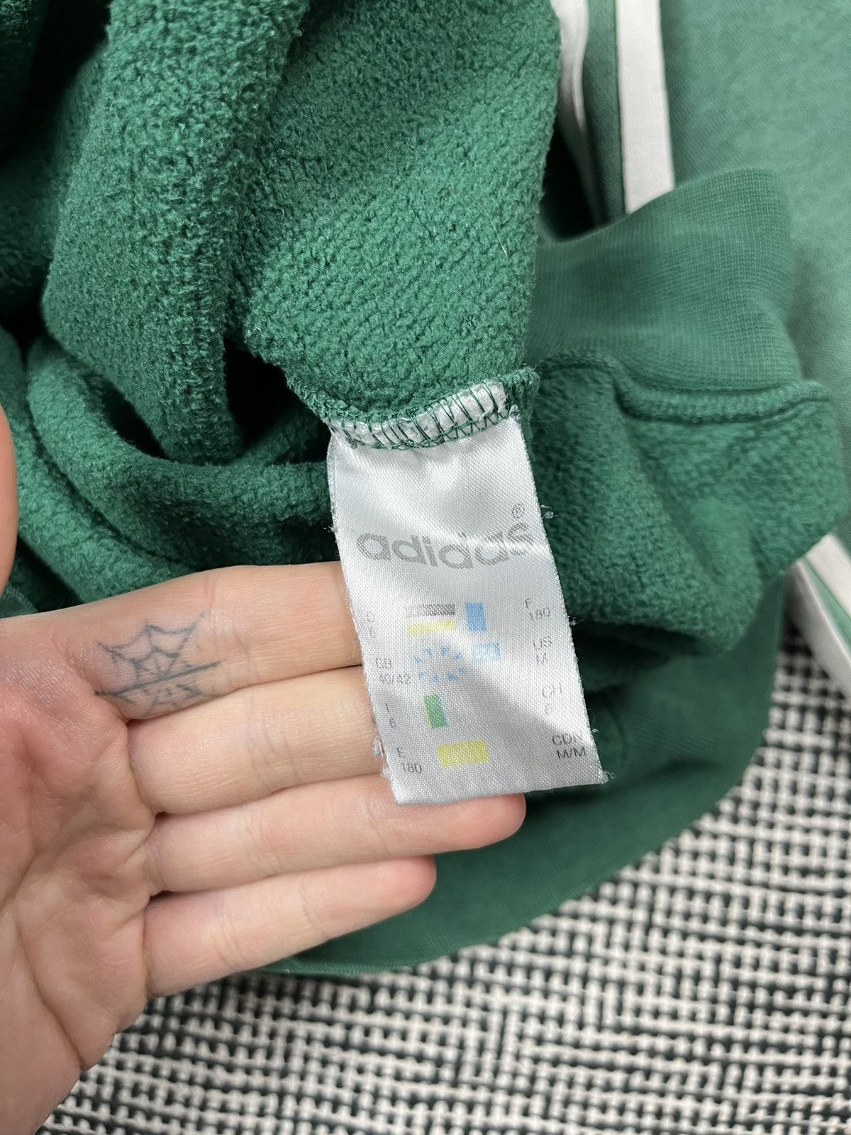 Adidas 80s adidas distressed boxy baggy crewneck Kanye style Size US L / EU 52-54 / 3 - 6 Thumbnail