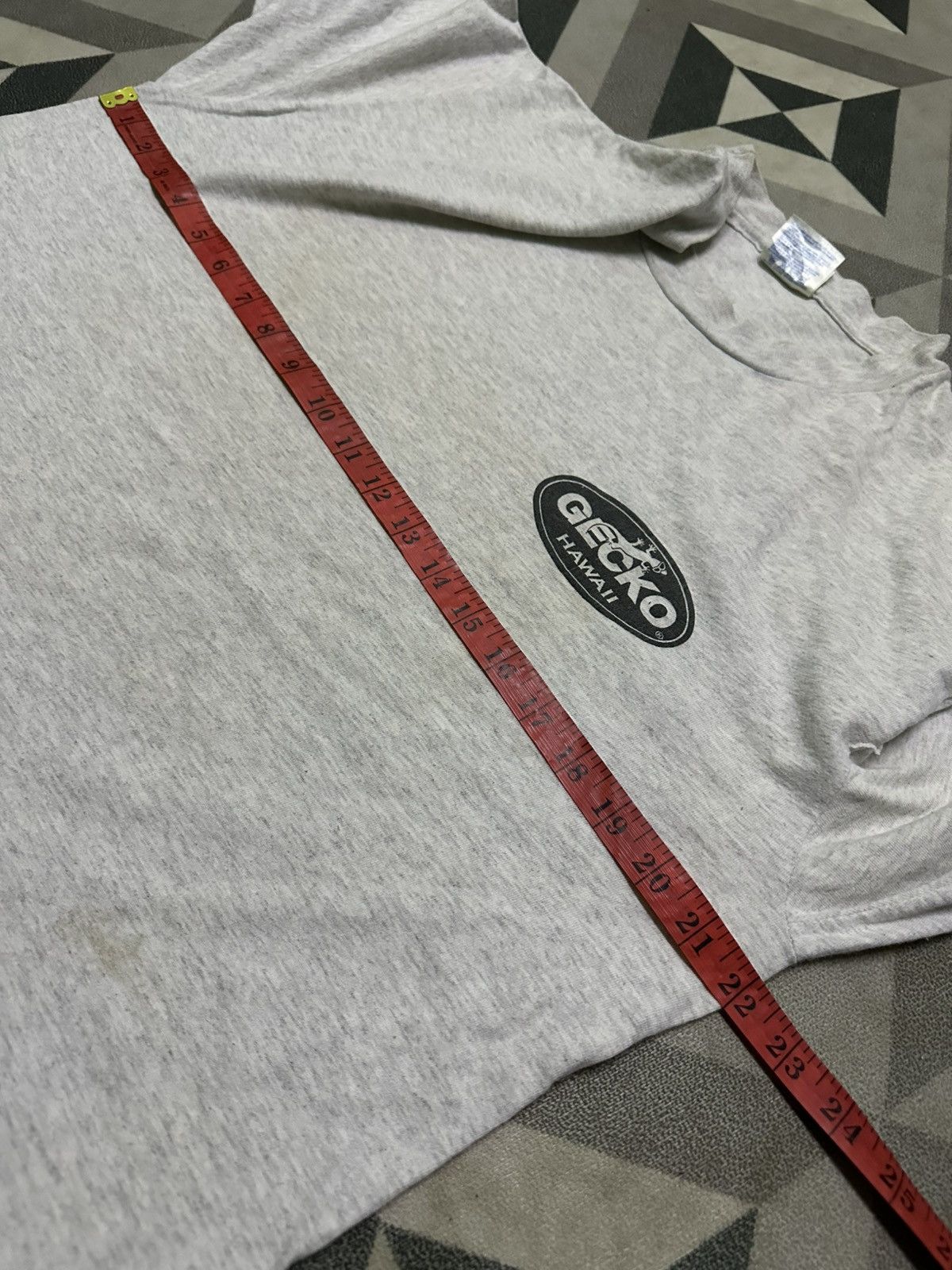 Vintage Vintage 90s Gecko hawaii backhit tshirt size L Size US L / EU 52-54 / 3 - 8 Thumbnail