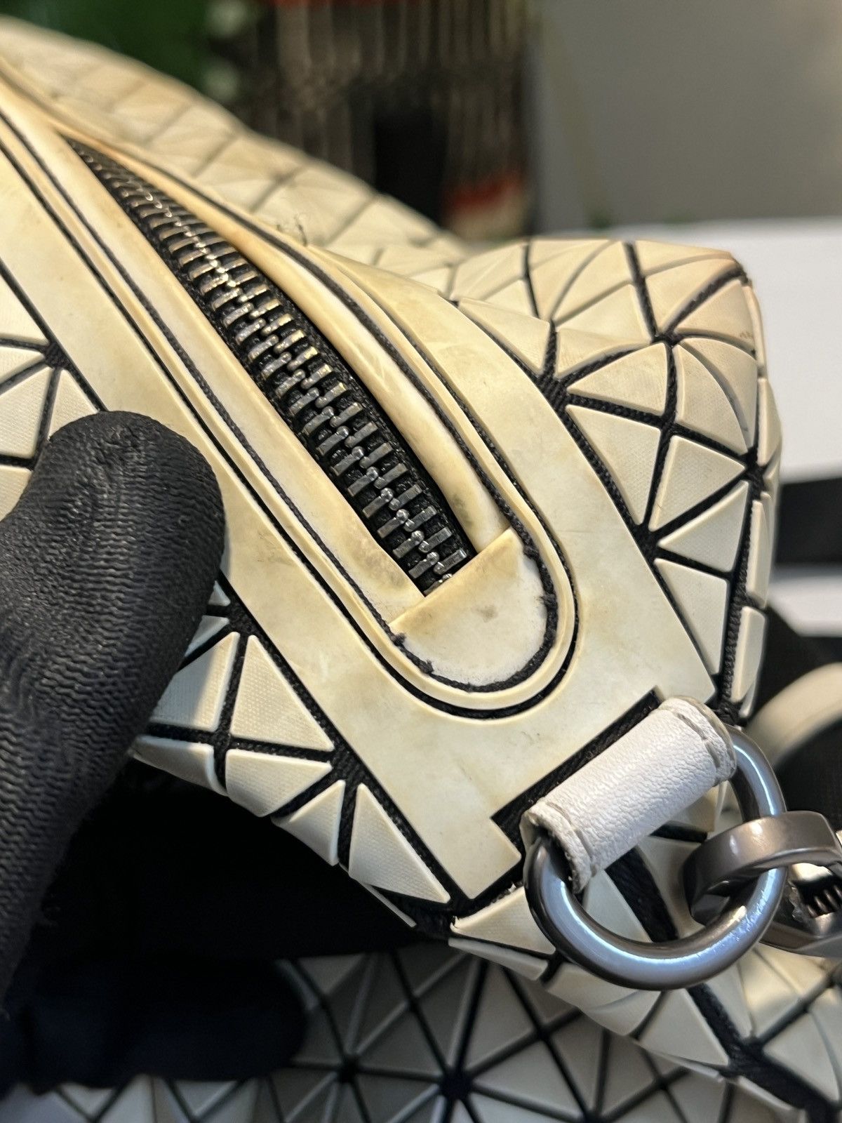 Issey Miyake Bao Bao Issey Miyake Geometric Saddle Bag Desinger Handbag Size ONE SIZE - 8 Thumbnail