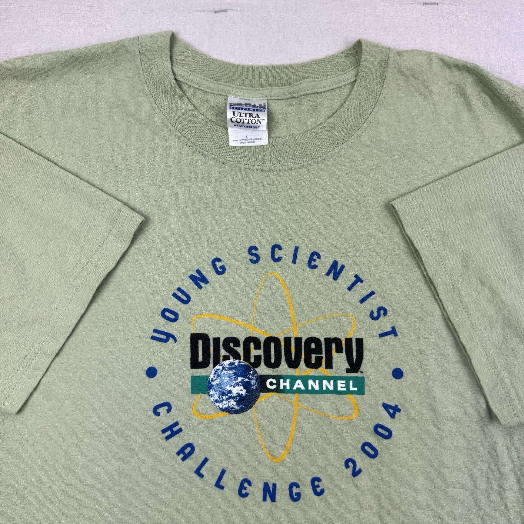 Chanel VINTAGE Discovery Channel Young Scientist Challenge T Shirt Adult Large Green Cotton Short Sleeve Crew Neck Mens 90s Nature Science 2004 Y2K Size US L / EU 52-54 / 3 - 2 Thumbnail