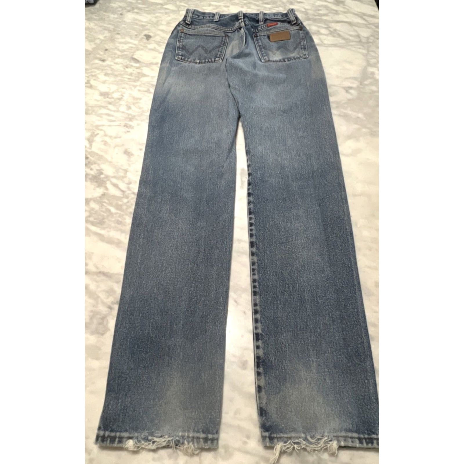 Wrangler VINTAGE Wrangler Jeans Women’s 11x36 (28x34) Thrashed Holes Straight Made USA Jeans Womens 1990s Blue Cotton Grunge Casual Boys Girls Mens Size 32" / US 10 / IT 46 - 6 Thumbnail