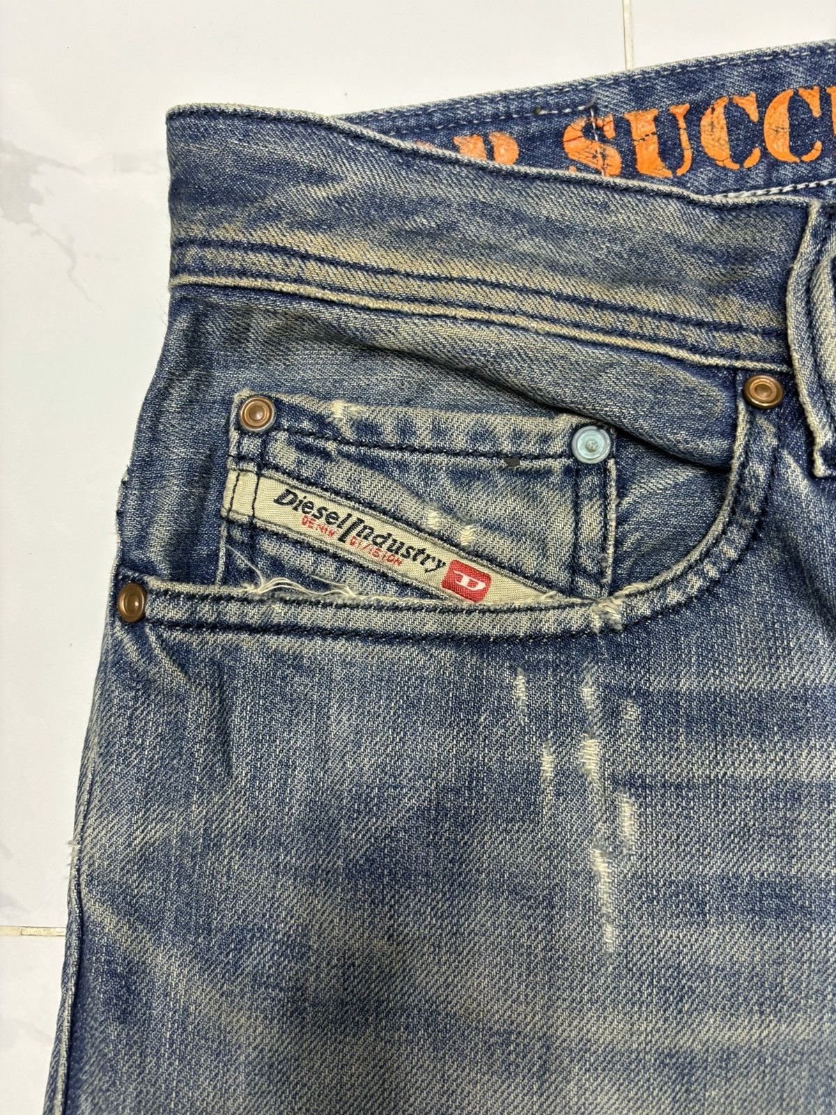 Diesel Vintage Diesel Baggy Jeans Distressed Denim Cropped Size US 34 / EU 50 - 9 Thumbnail