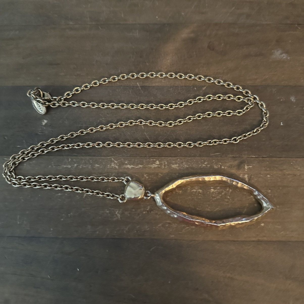 Other Tahari long gold tone hammered oval pendant necklace Size ONE SIZE - 2 Thumbnail