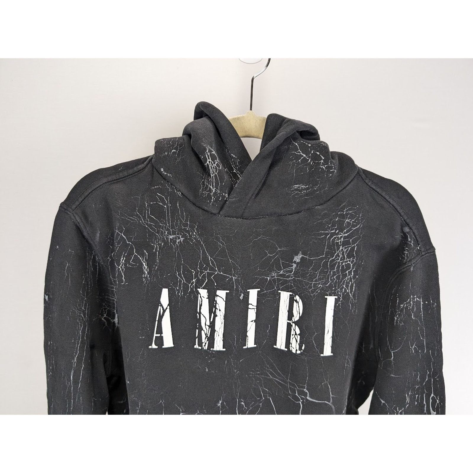 Amiri o1rshd1 Q:3 / Cracked Dye Core Logo Hoodie in Black Size US M / EU 48-50 / 2 - 6 Thumbnail