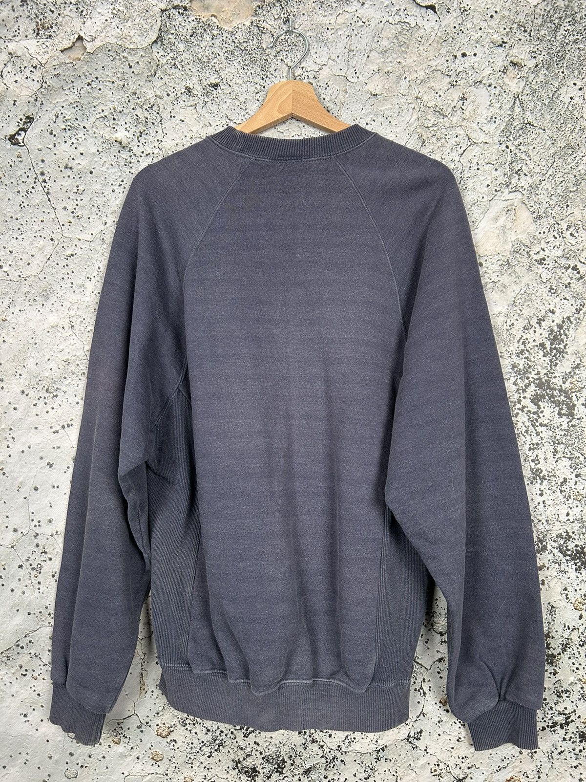 Umbro Vintage Umbro Boxy Crewneck 90s Center Logo Hype Retro Sport Size US M / EU 48-50 / 2 - 4 Thumbnail