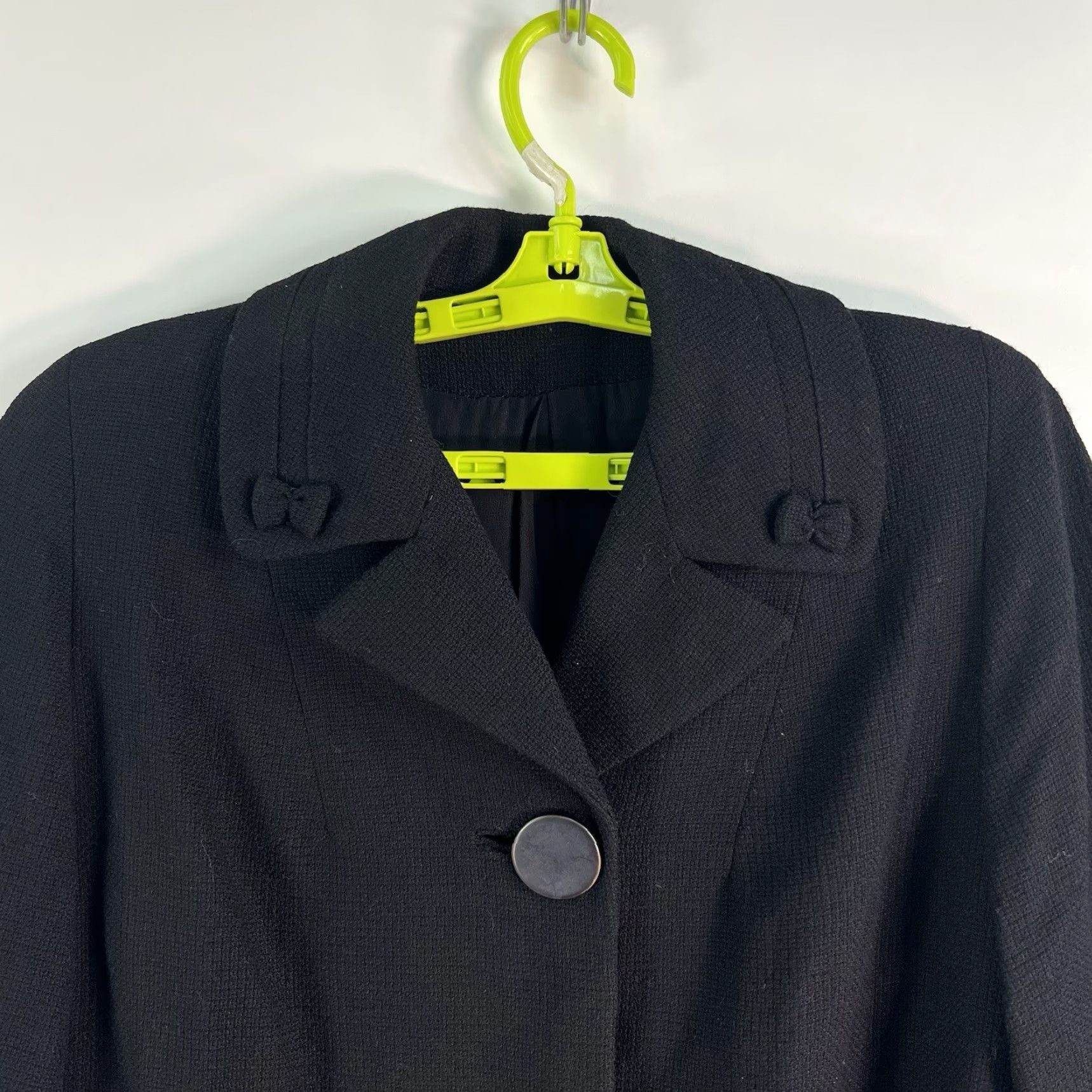 Vintage VINTAGE Bowtie Woven Overcoat Women’s 1950s Black USA Made 3/4 Sleeve L Jacket/M Coat 46 in Chest M/L Mens Womens Girls Size M / US 6-8 / IT 42-44 - 2 Thumbnail