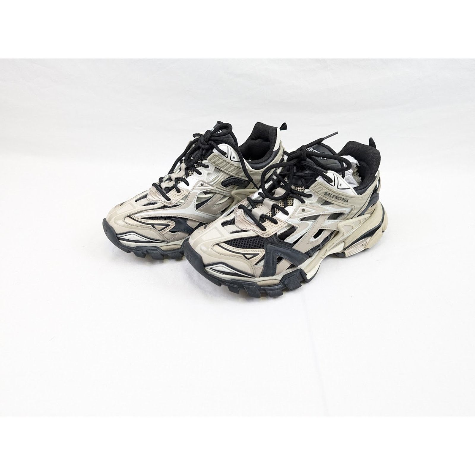 Balenciaga o1rshd1 Rubber Track.2 Open Low-Top Sneakers in Beige/Black Size US 13 / EU 46 - 20 Thumbnail