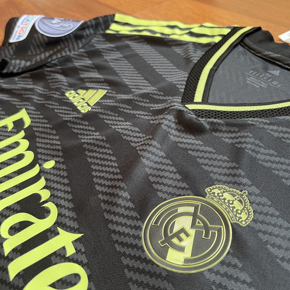 Adidas × Vintage REAL MADRID ADIDAS 2022/2023 FOOTBALL THIRD JERSEY #20 VINI Size US M / EU 48-50 / 2 - 5 Thumbnail