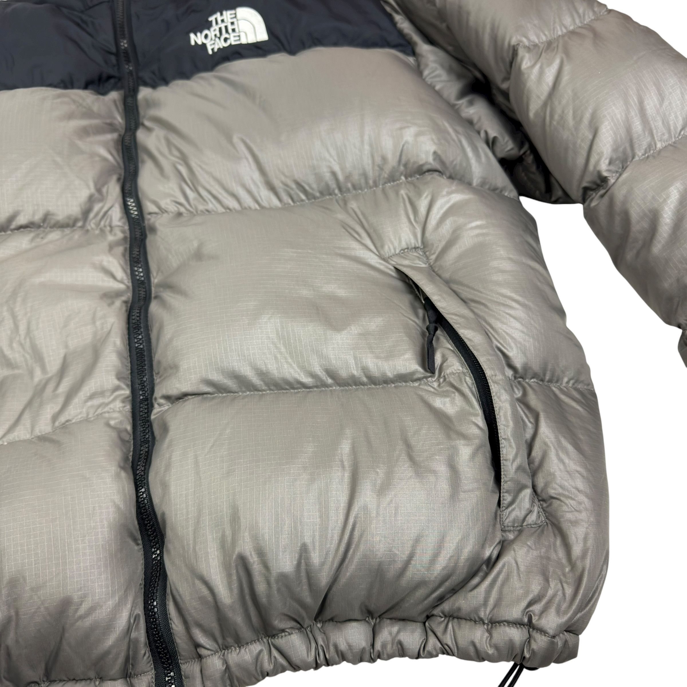 The North Face The North Face 700 Men Gray Black Full Zip Nuptse Jacket 2XL Size US XXL / EU 58 / 5 - 7 Thumbnail
