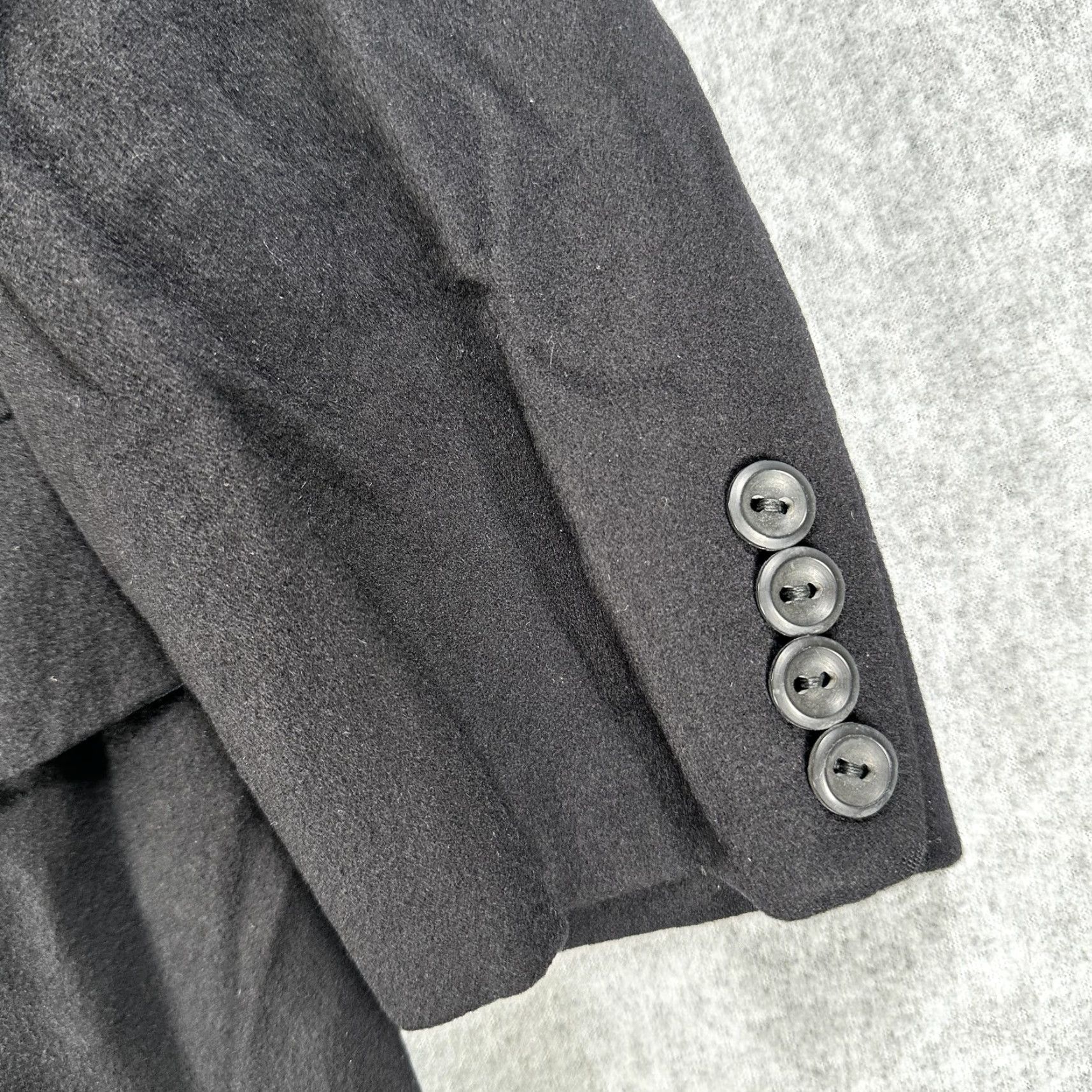 Vintage Oxxford Clothes Sport Coat Men 42 Black Cashmere Two-Button Notch Lapel Two Button Front Two-Button Jacket Neiman Marcus Conference Size US XS / EU 42 / 0 - 4 Thumbnail