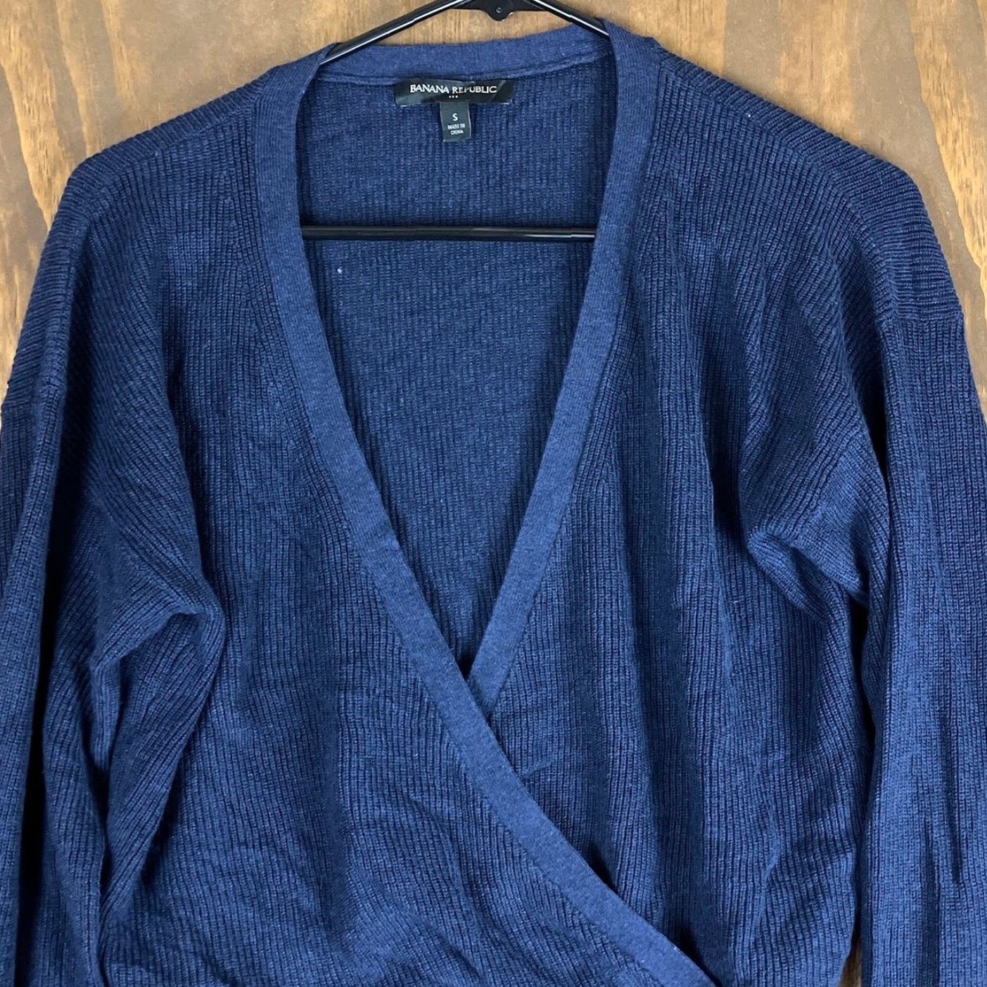 Banana Republic Banana Republic Womens Sweater Blue Ribbed VNeck Wrap Long Sleeve Cotton Blend S Womens V-Neck Pullover Knit Casual Workwear 90s? Size S / US 4 / IT 40 - 2 Thumbnail