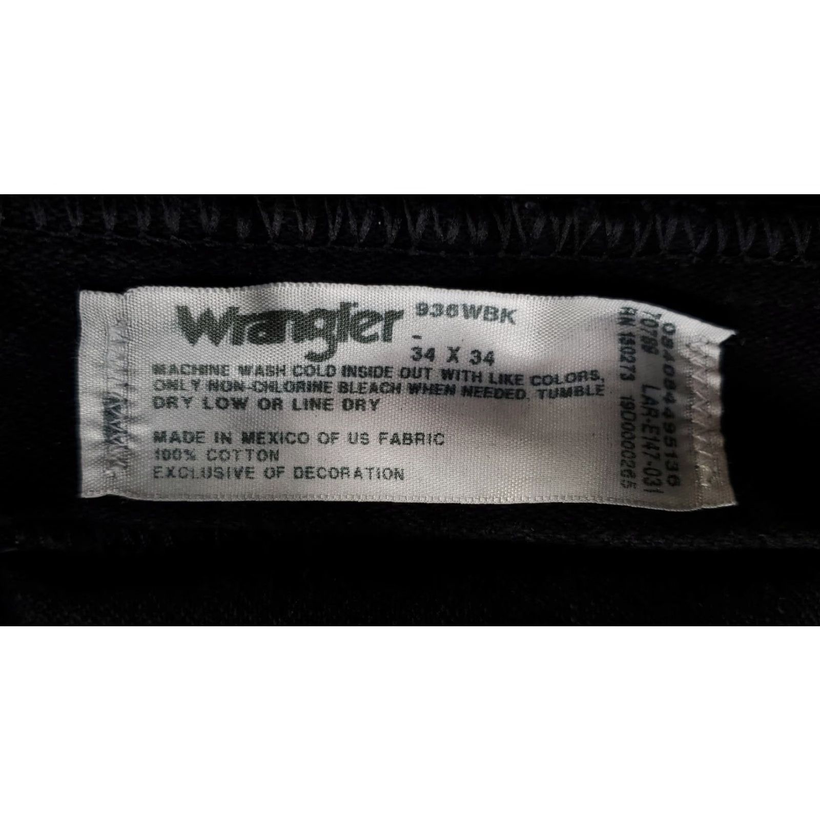 Wrangler VINTAGE Wrangler Jeans 936WBK Slim Cowboy Cut Black Mens 34x34 NWT Jeans 90s Mens Jeans Size US 34 / EU 50 - 6 Thumbnail
