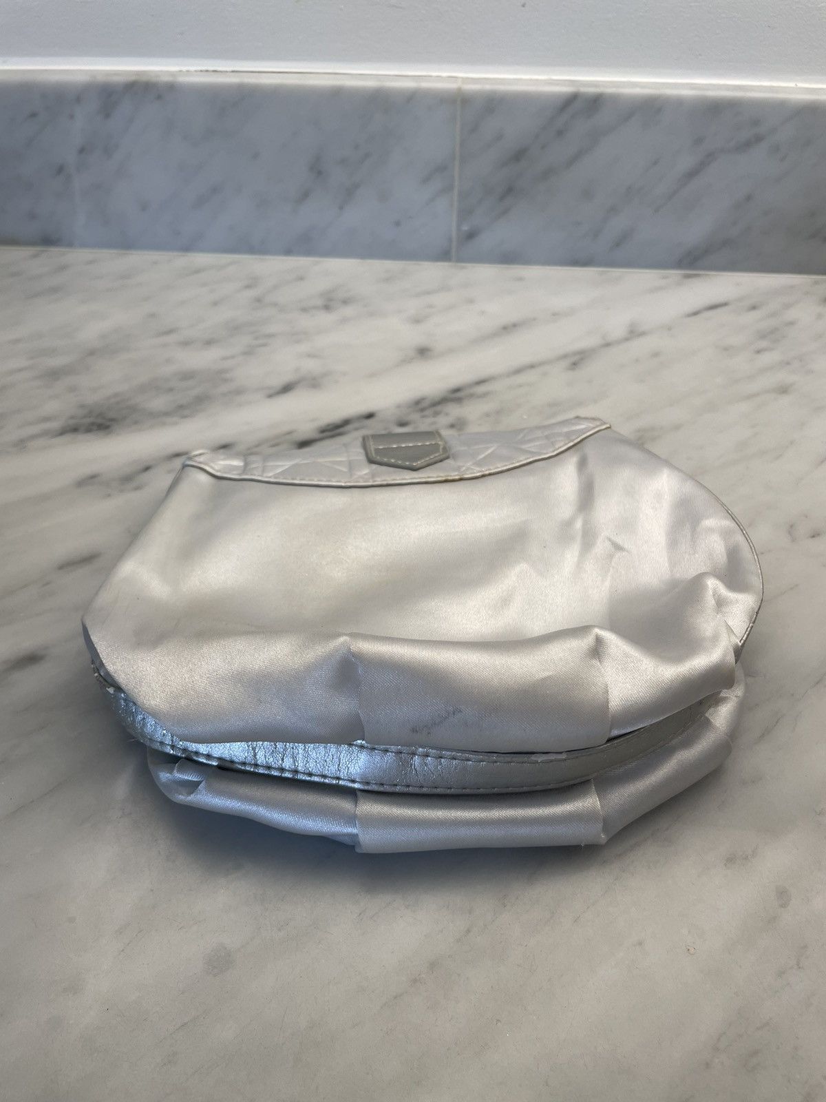 Dior Dior parfums cosmetic bag pouch with big logo Size ONE SIZE - 6 Thumbnail