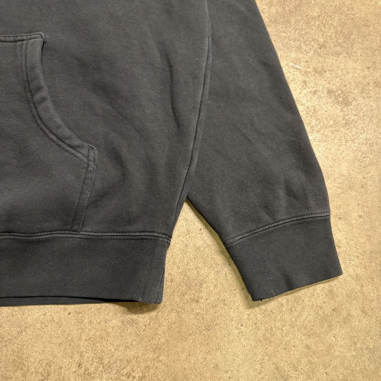 Stussy Vintage Stussy Hoodie Mens Medium Y2K Faded Surf Skate Size US M / EU 48-50 / 2 - 4 Thumbnail