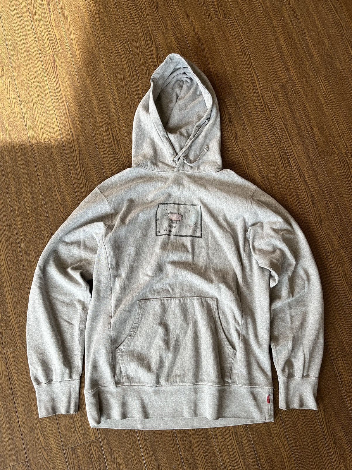 Supreme supreme astronaut hoodie large 2000 | Grailed